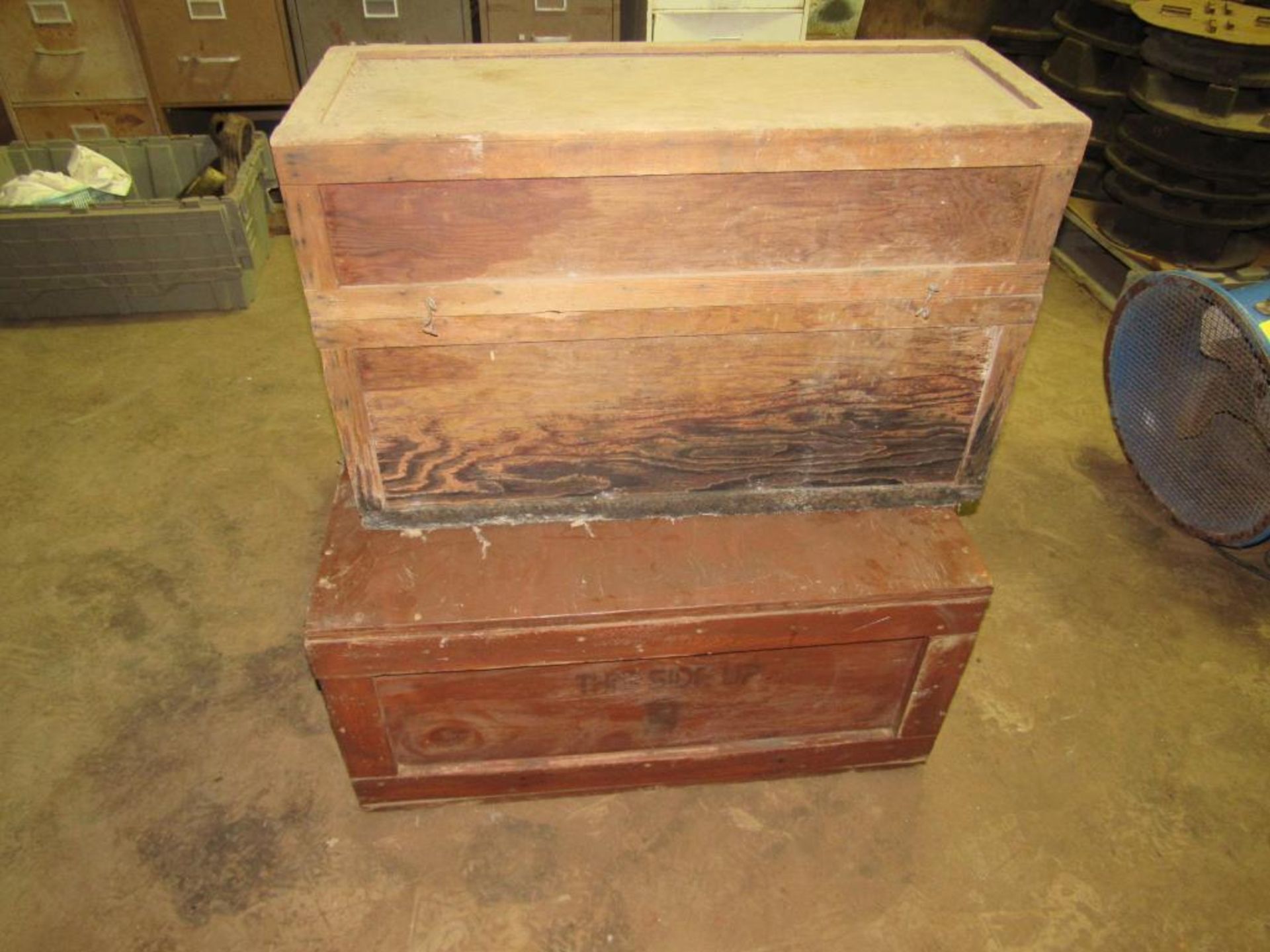 Lot of 2 Wooden Chests, No Contents: (1) 32" x 32" x 15" H, (1) 31" x 12.5" x 20" H - Image 3 of 4