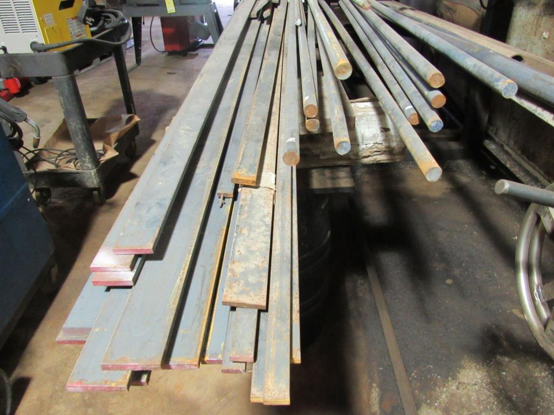 Conveyor Section, 120" x 22" x 30" H, with Assorted Material Contents (solid rod, flat bar) - Image 4 of 5