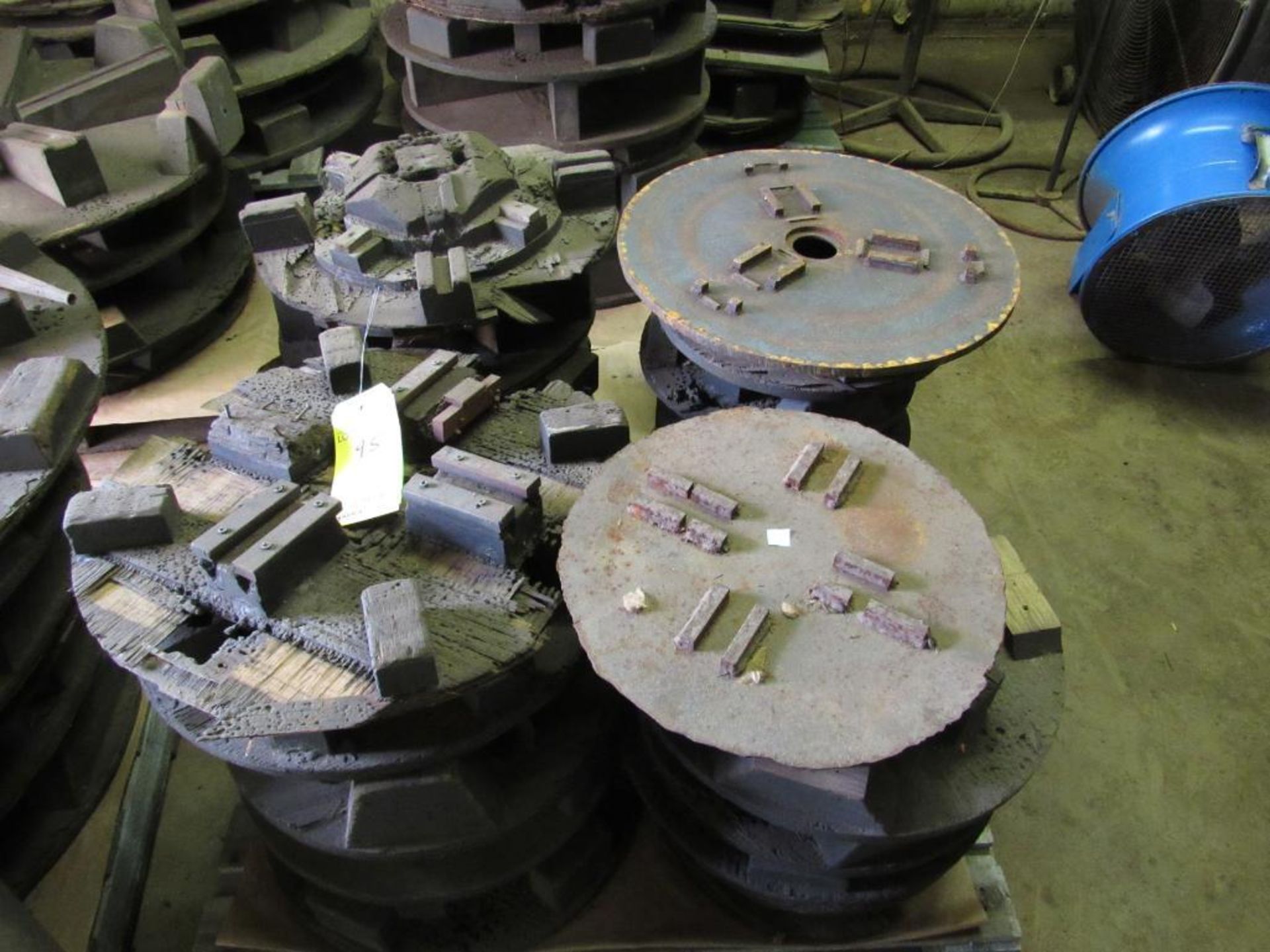 Lot: Handwheel Molds - Assorted Sizes, 16" to 24" dia.