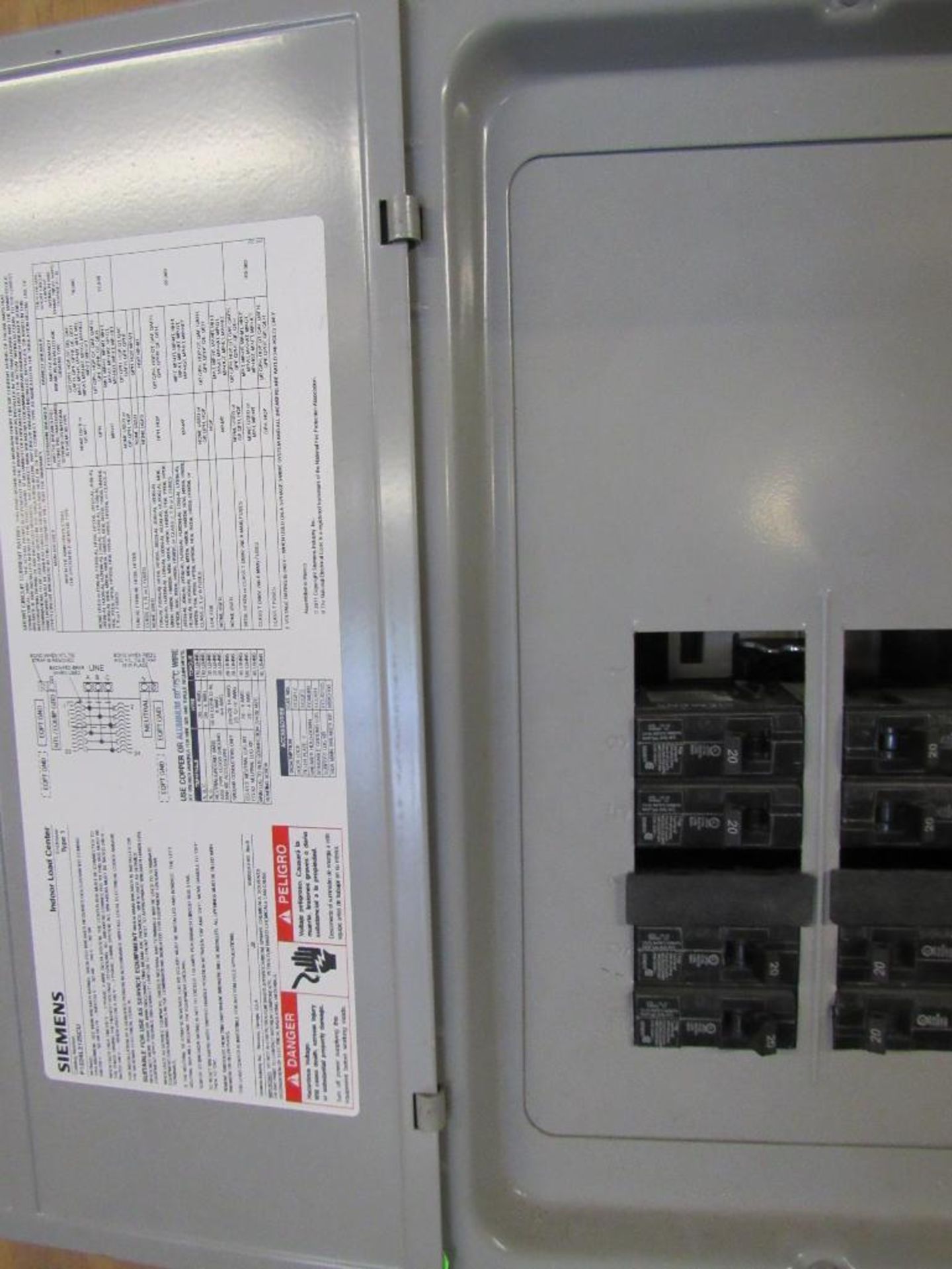 Siemens Type 1 Breaker Box - Image 2 of 4