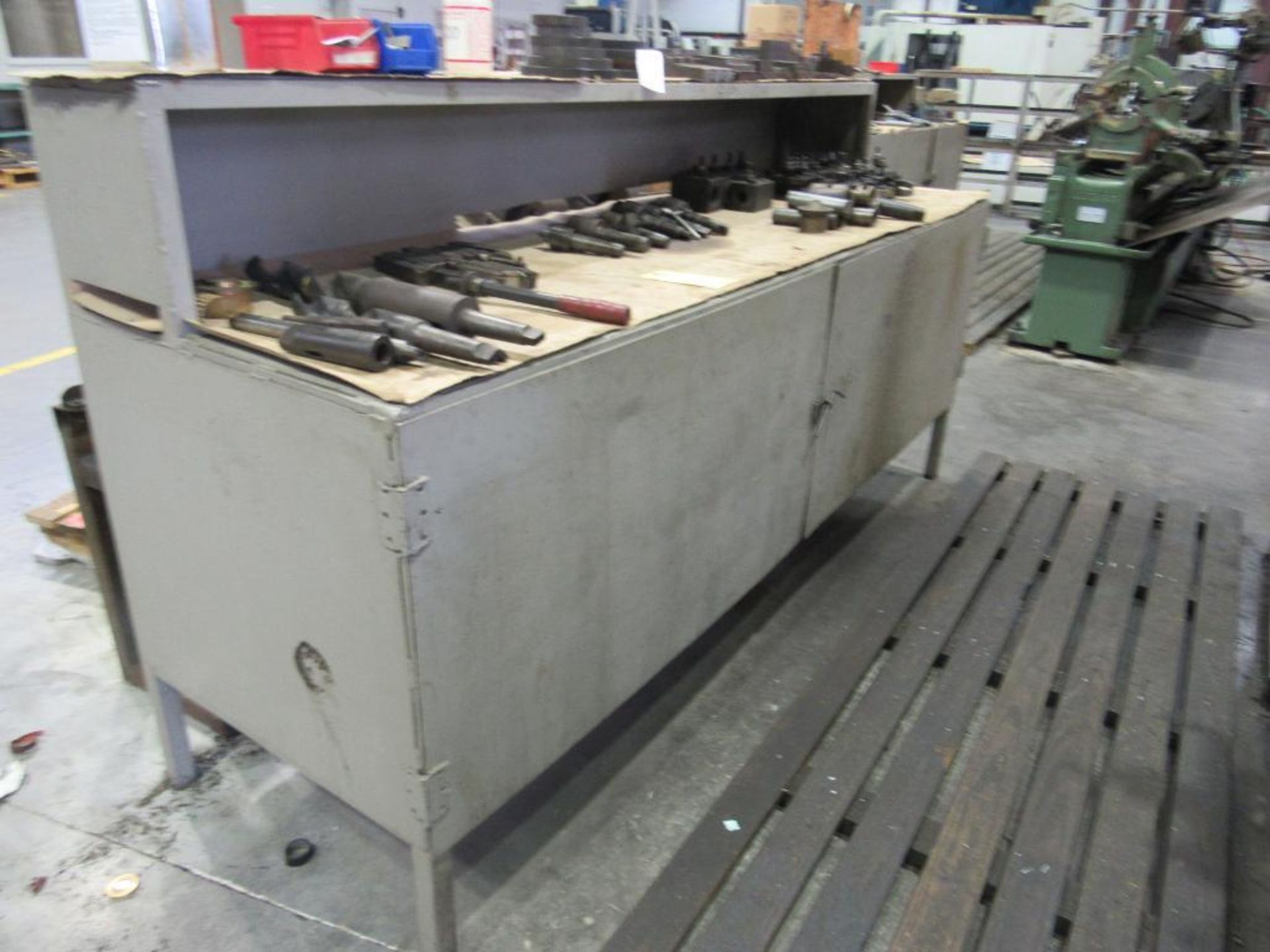 Lot: Tooling for HL1500 with Operator Work Station
