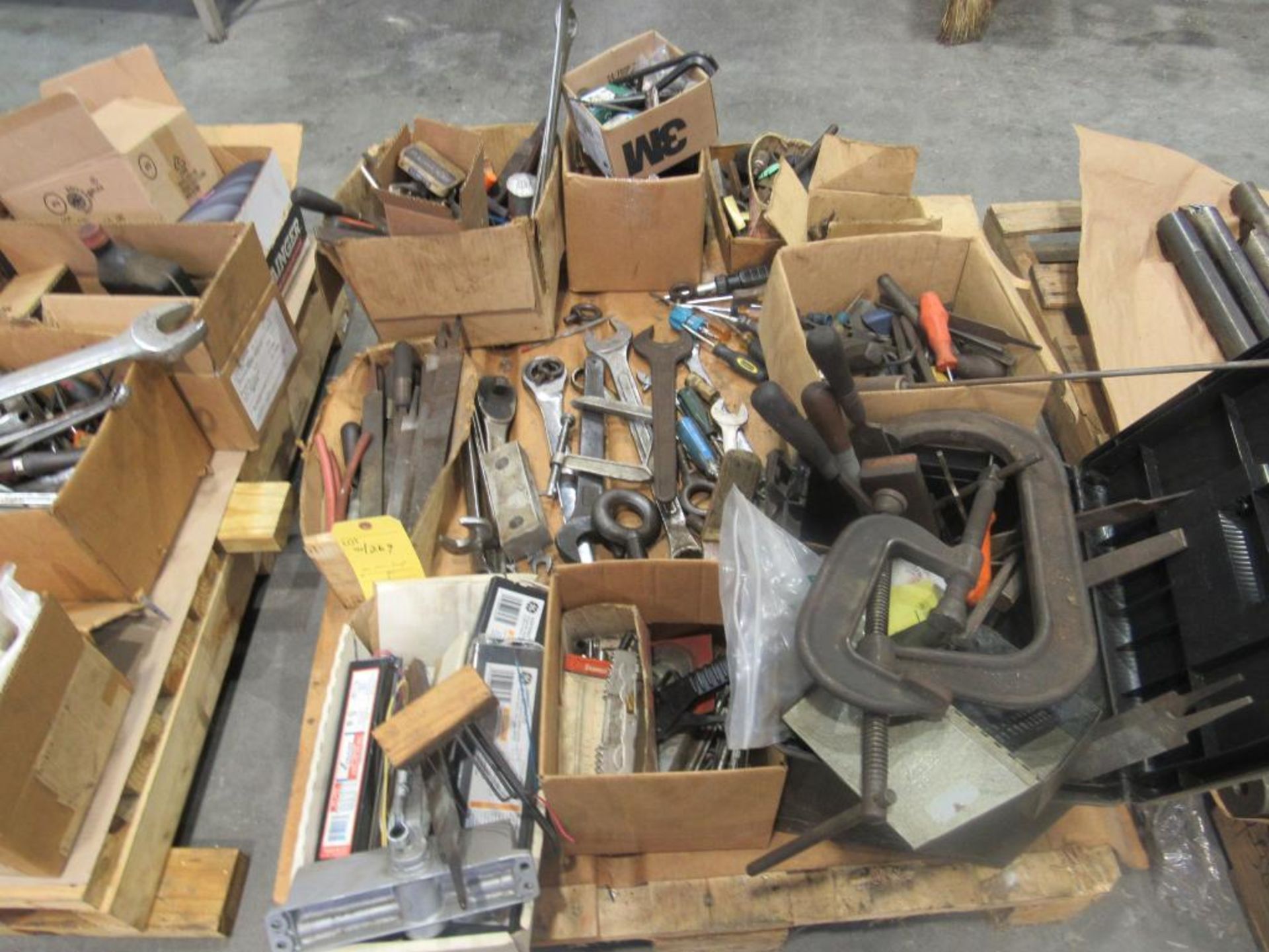 Pallet: Shop Items, assorted hardware - Image 5 of 6