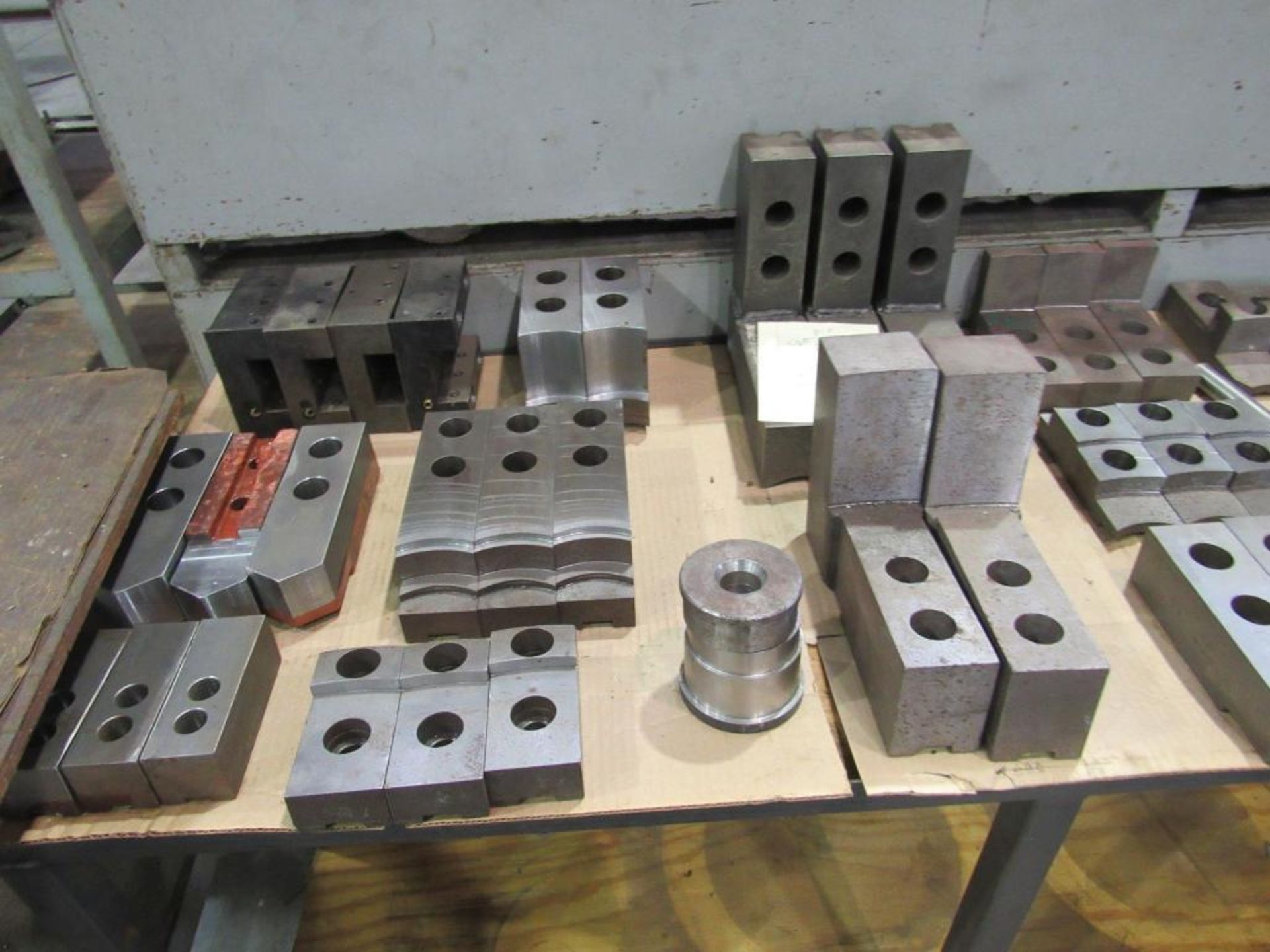 Lot: CNC Tooling for Fortune Vturn V46 with Operator Station; Assorted Tooling (see photo) - Image 9 of 9