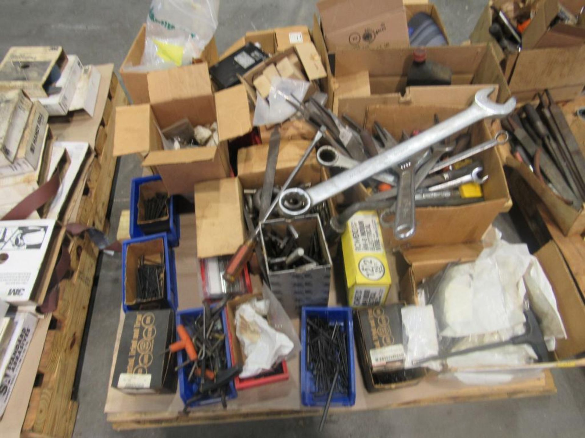 Pallet: Shop Items, assorted hardware - Image 3 of 6