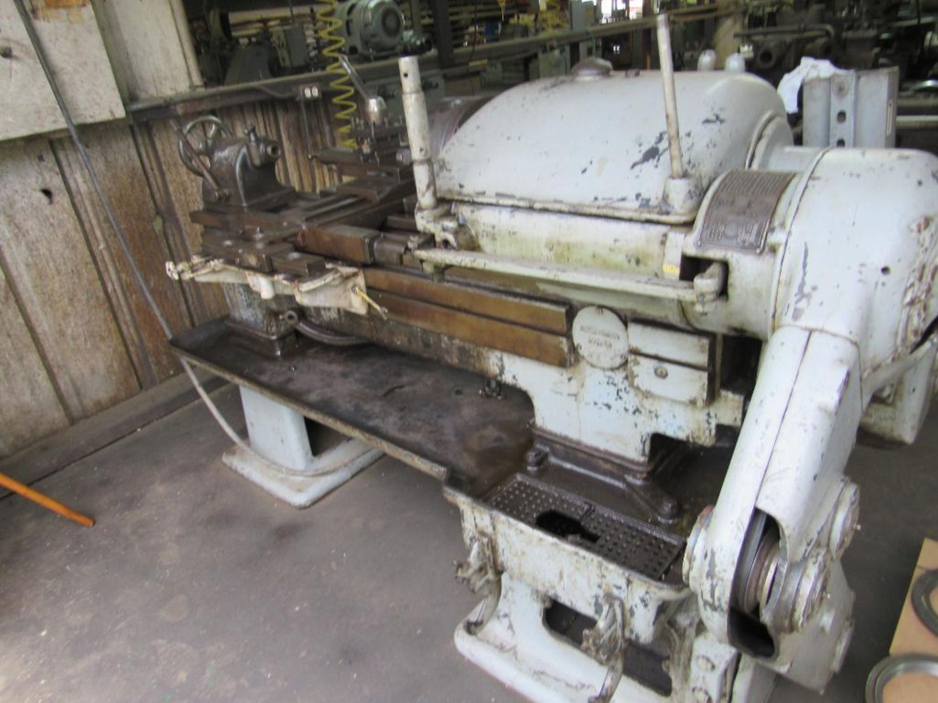 13" x 30" Holbrook Manual Engine Lathe - Image 5 of 6