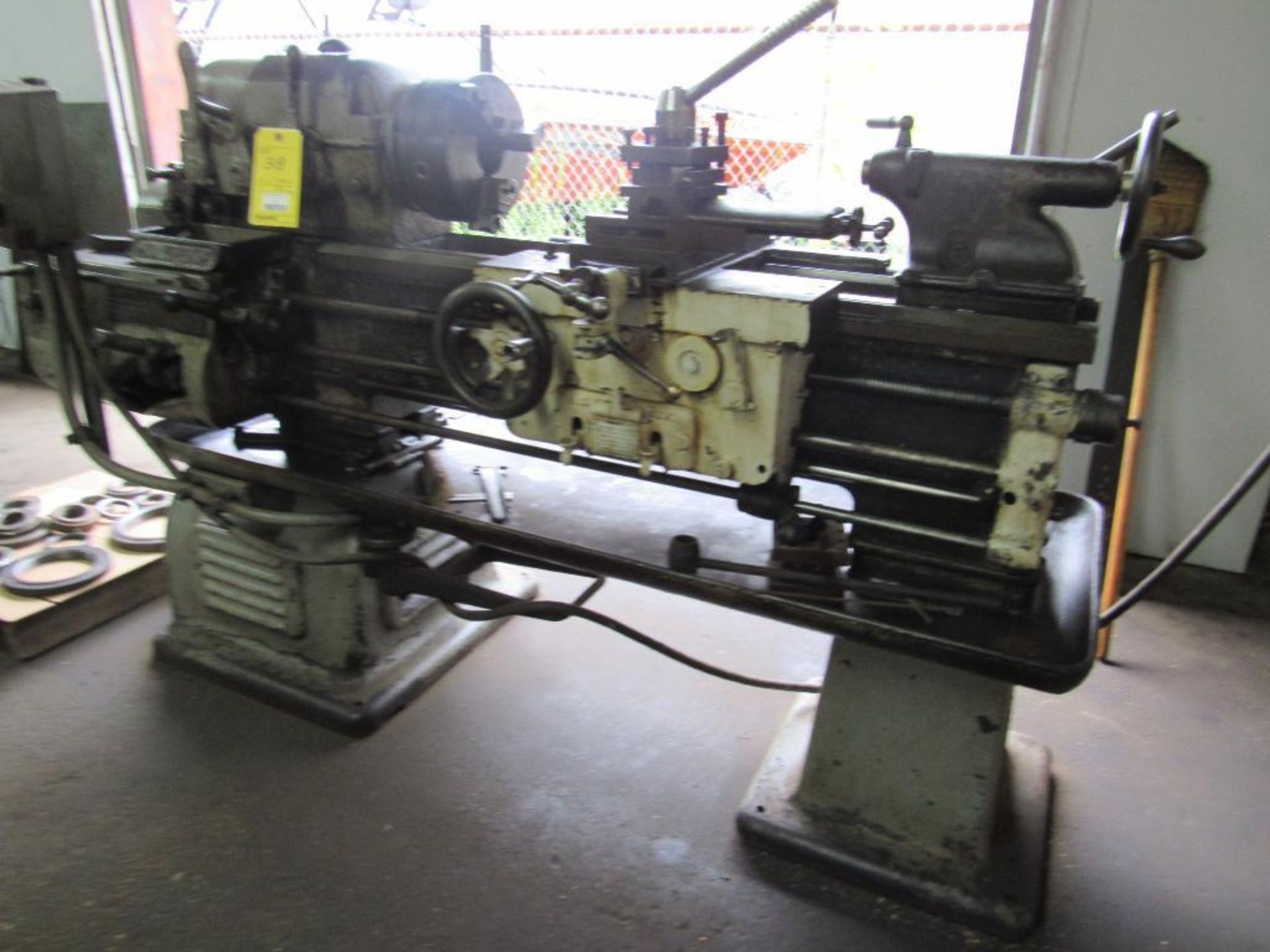 13" x 30" Holbrook Manual Engine Lathe - Image 2 of 6