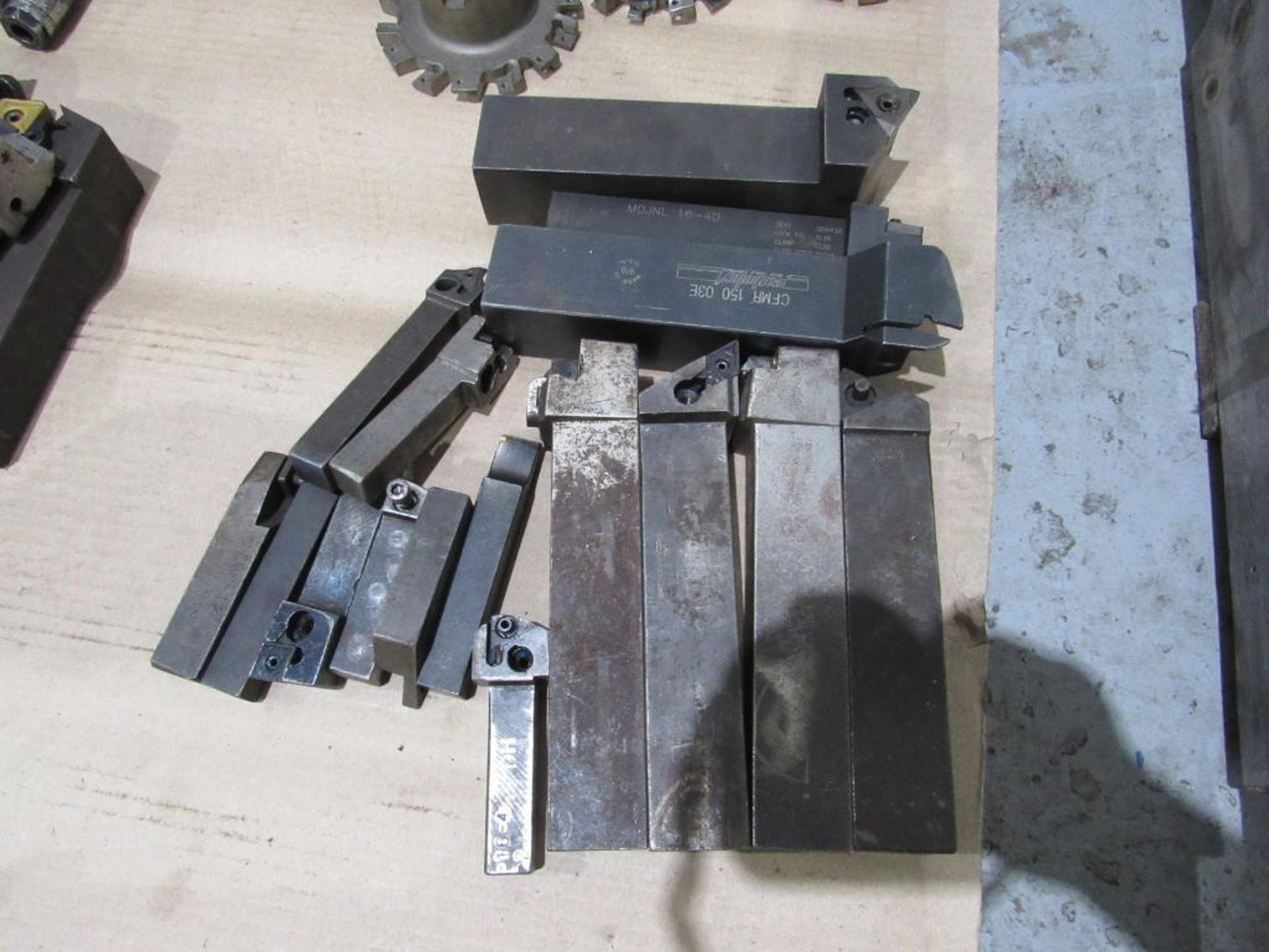 Lot: Assorted Cutting Tools