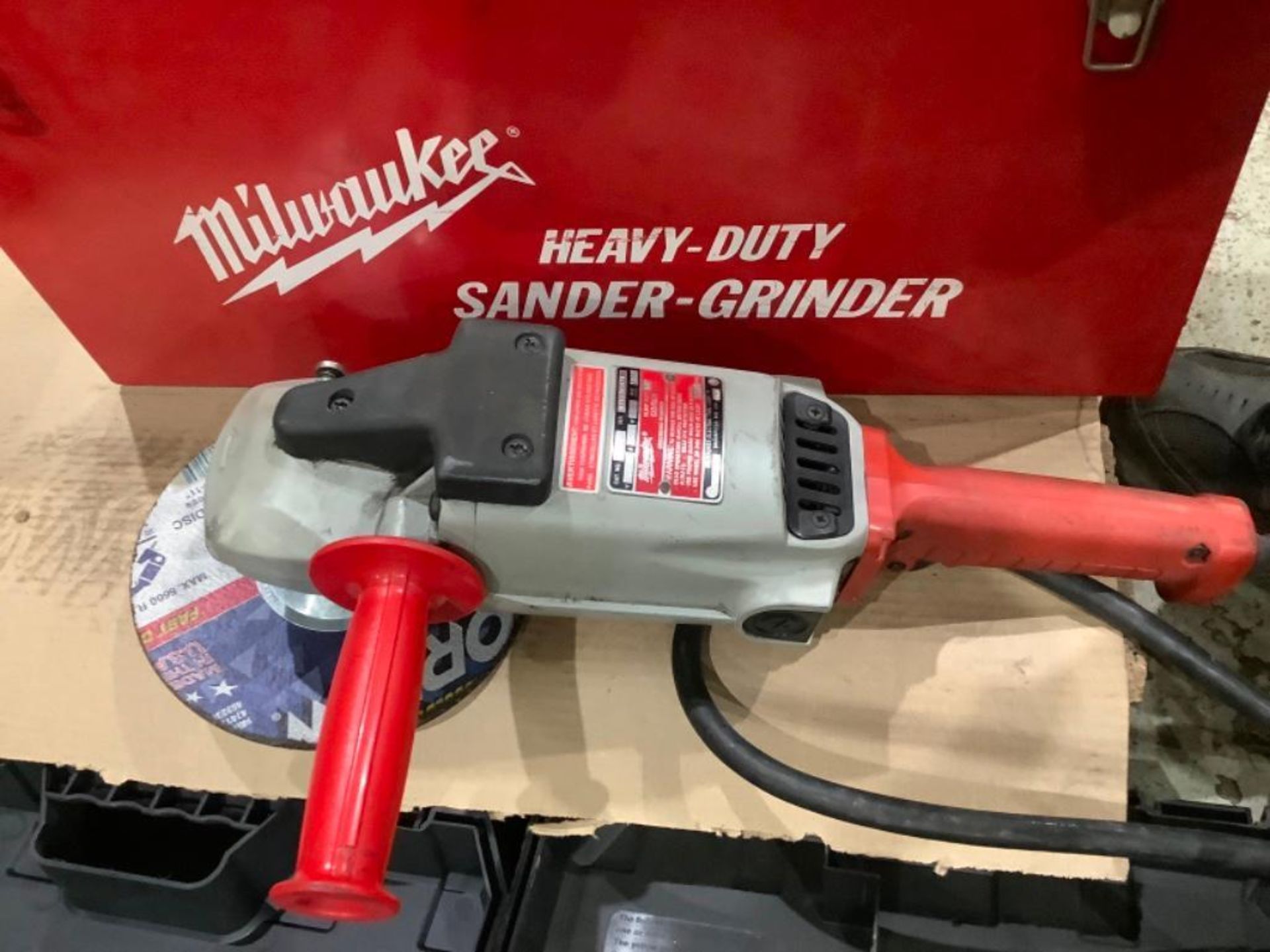 Milwaukee Heavy Duty 9" Sander-Grinder