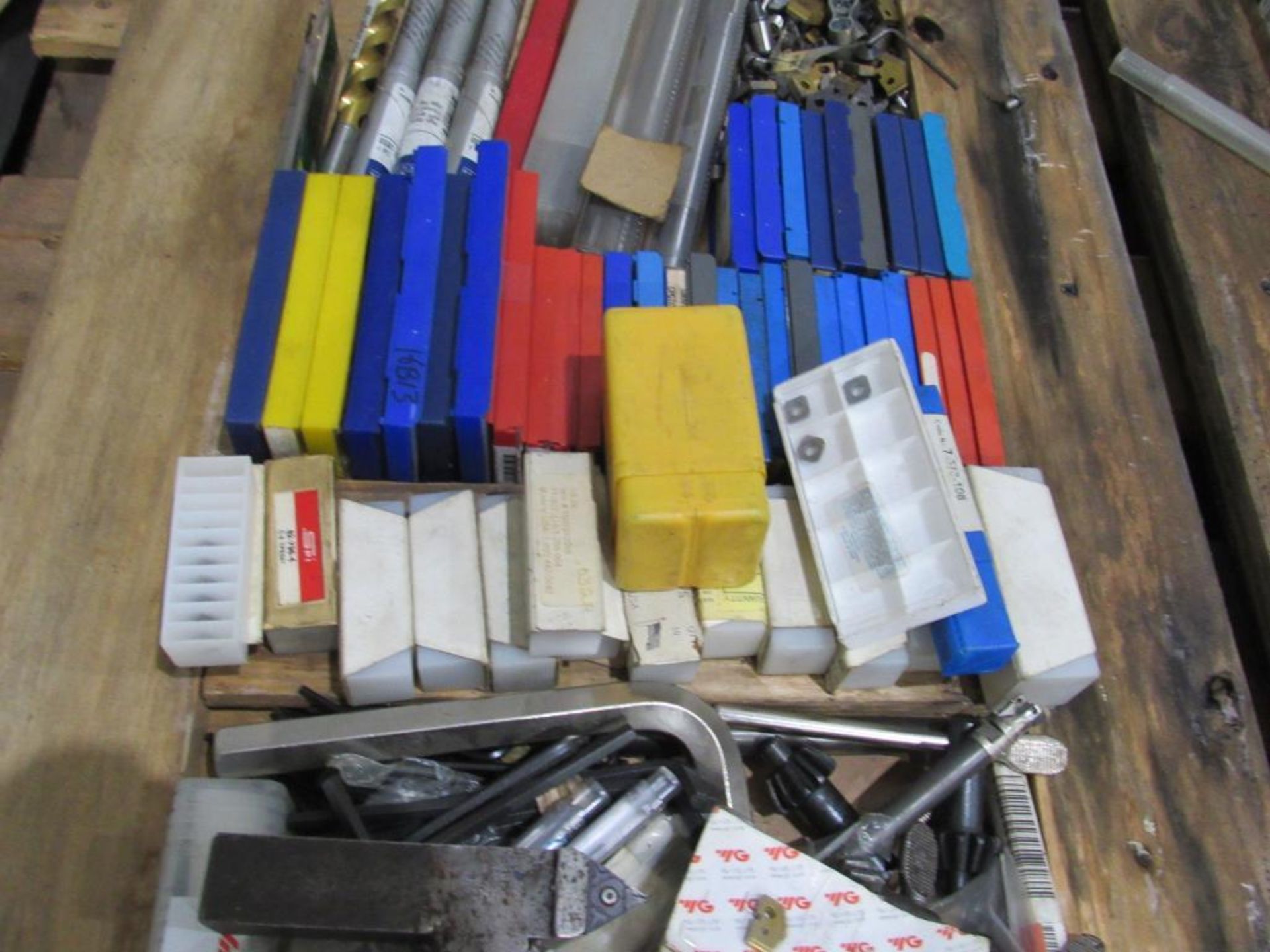 Lot: Assorted Inserts and Tools - Image 3 of 10