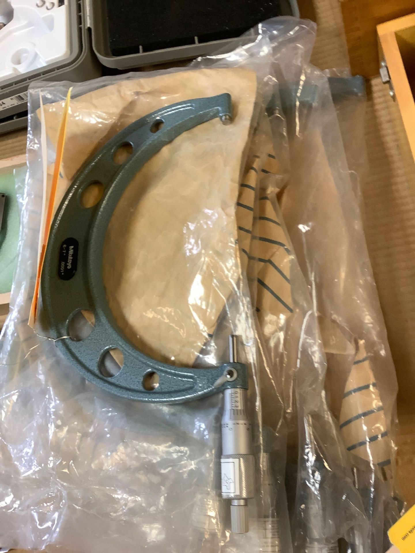 QC: Set of Mitutoyo Micrometers 6" to 12" .0001" - Image 8 of 8