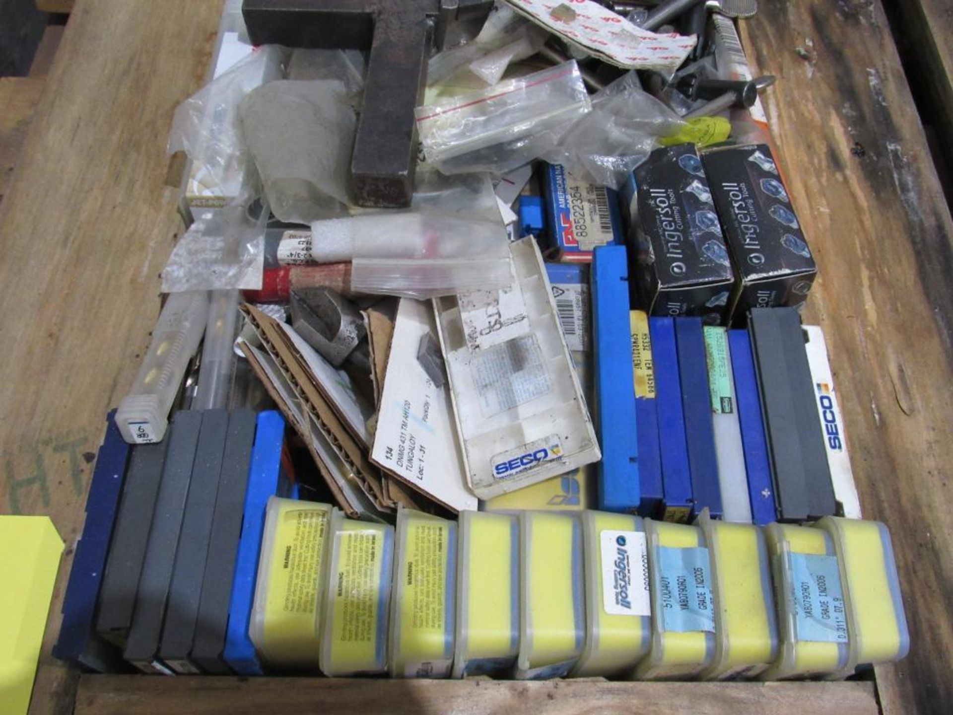 Lot: Assorted Inserts and Tools - Image 2 of 10