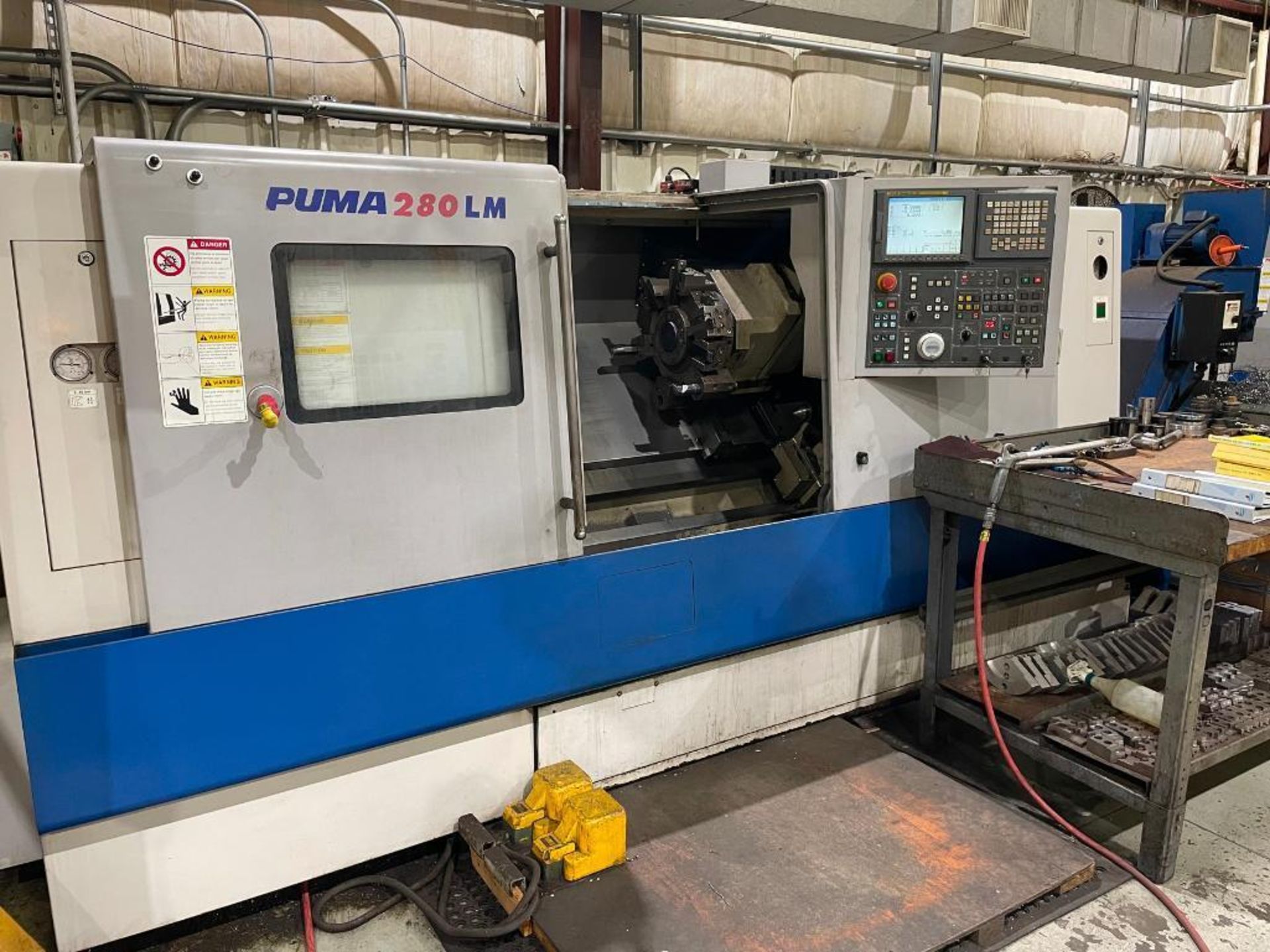 2007 Doosan Puma 280 LM CNC Slant Bed Lathe - Image 6 of 9