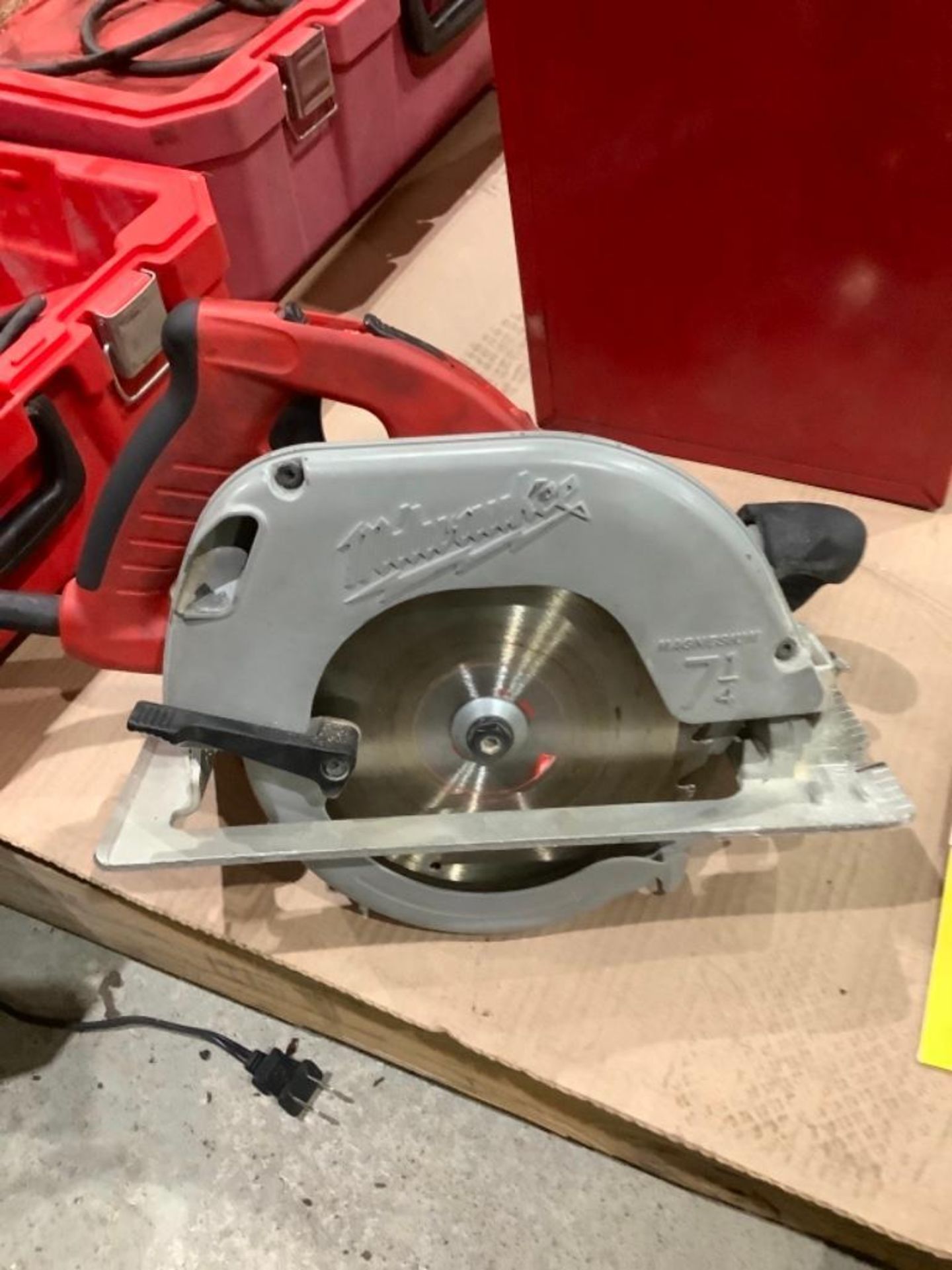 Milwaukee 7-1/4" Heavy Duty Tilt-Lock Circular Saw