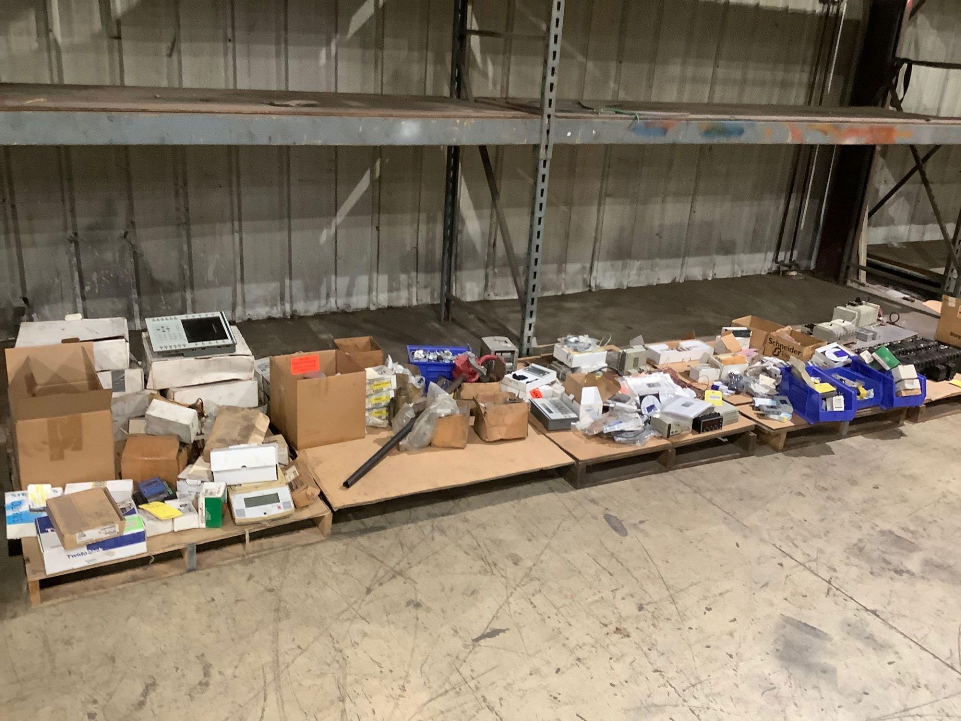 Lot: Misc. Electrical Items