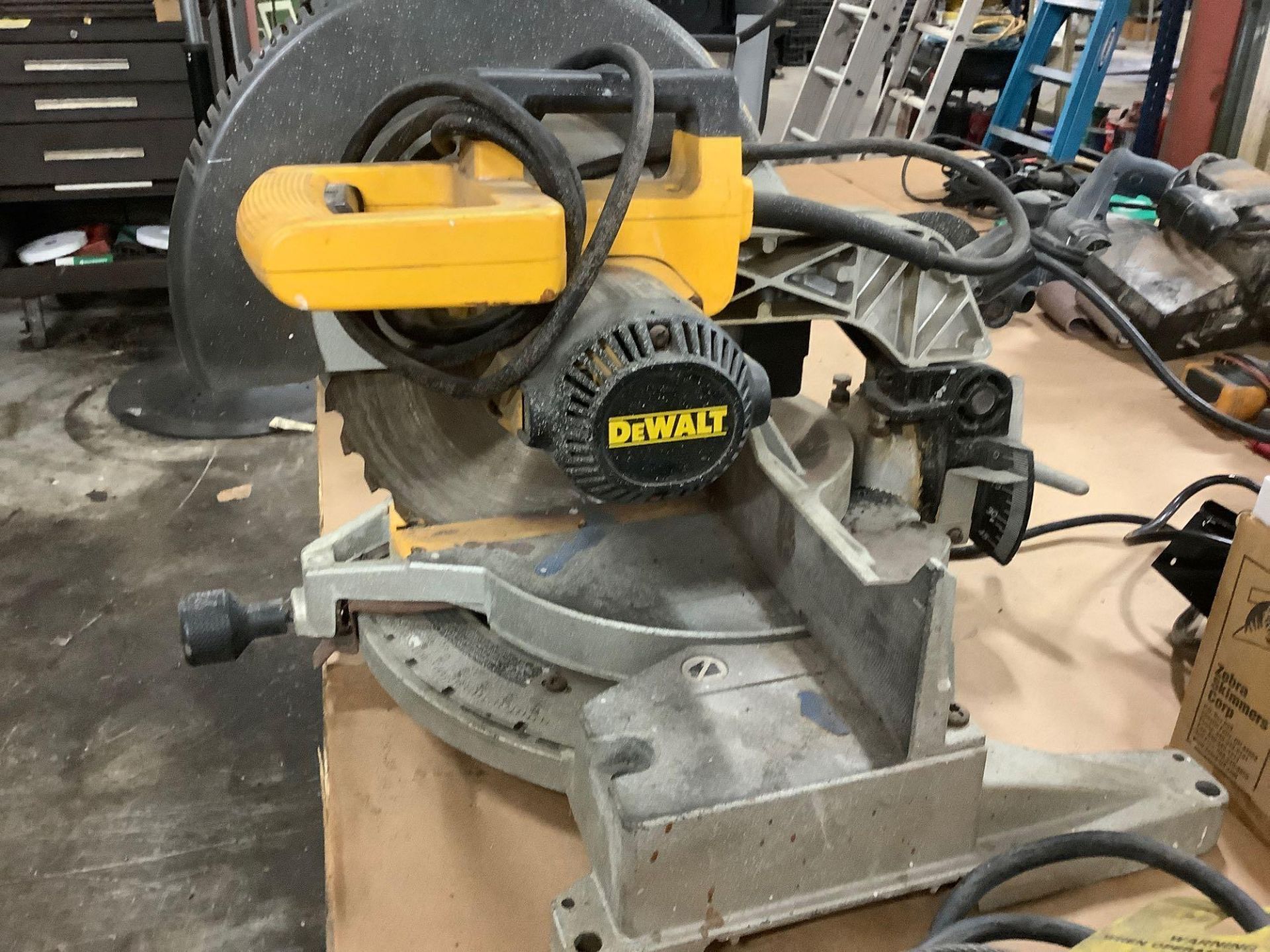 12" DeWalt Compound Miter Saw Type 4