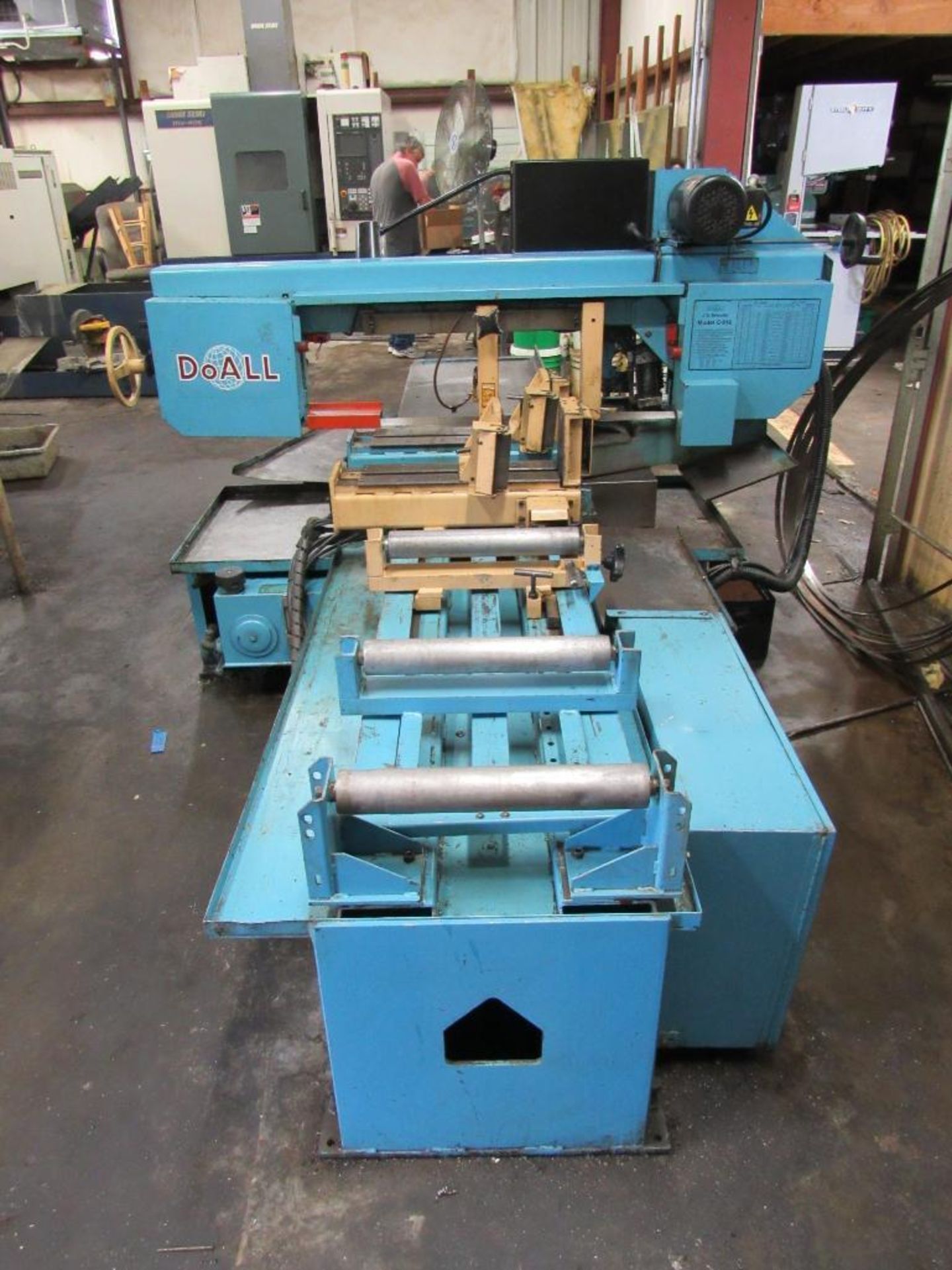 DoALL Model C-916SA Horizontal Bandsaw - Image 8 of 20