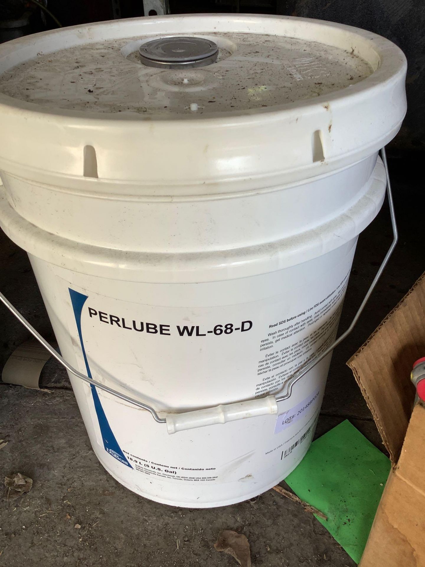 Lubricants: (1) 5 gallon Phillips 66 Megaflow AW Hydraulic Oil 32, (1) Perlube WL-68-D by DuBois - Image 3 of 3