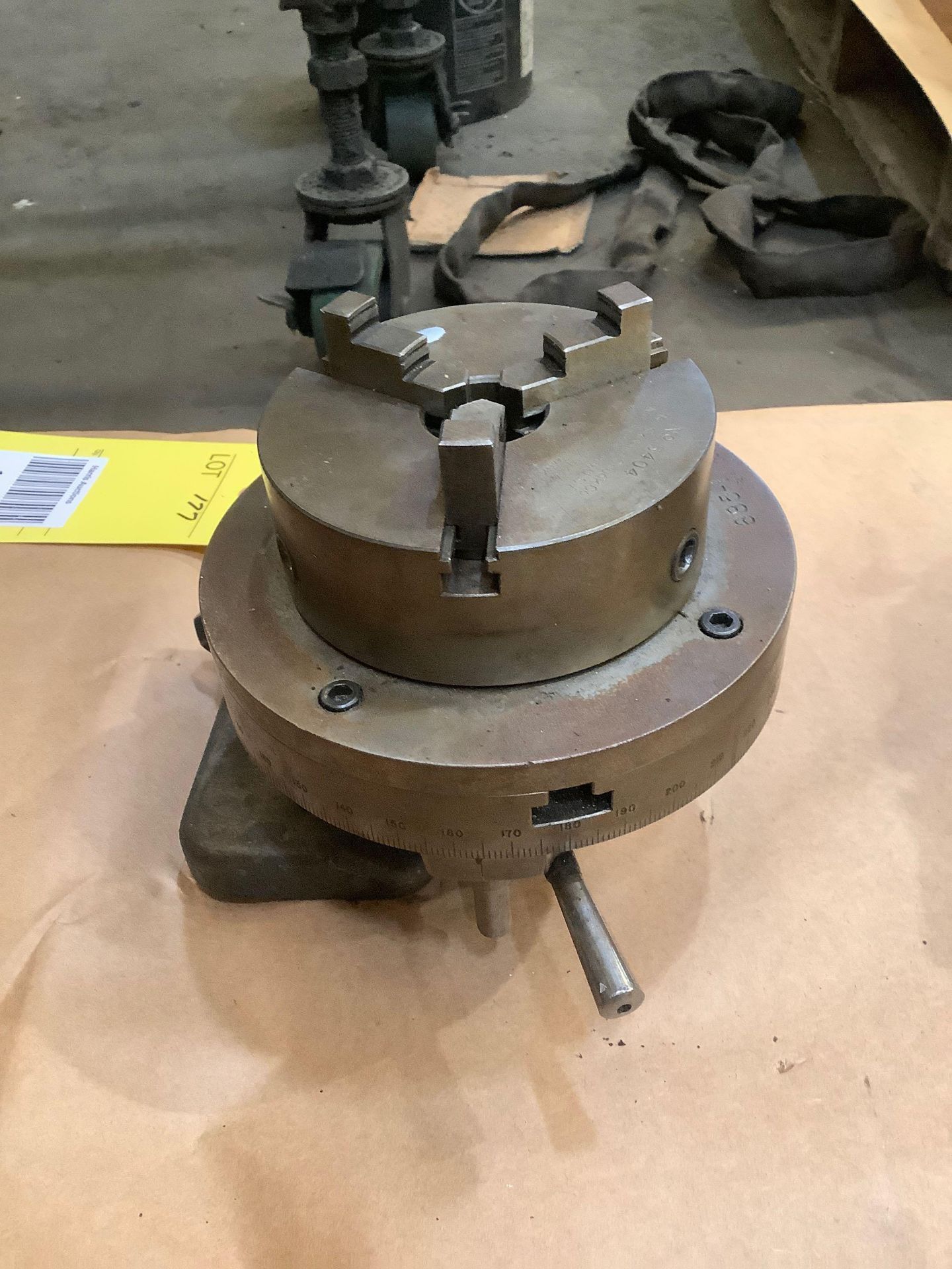 Geo-Gorton Indexer with 4-1/2" Skinner Chuck, 3 Jaw