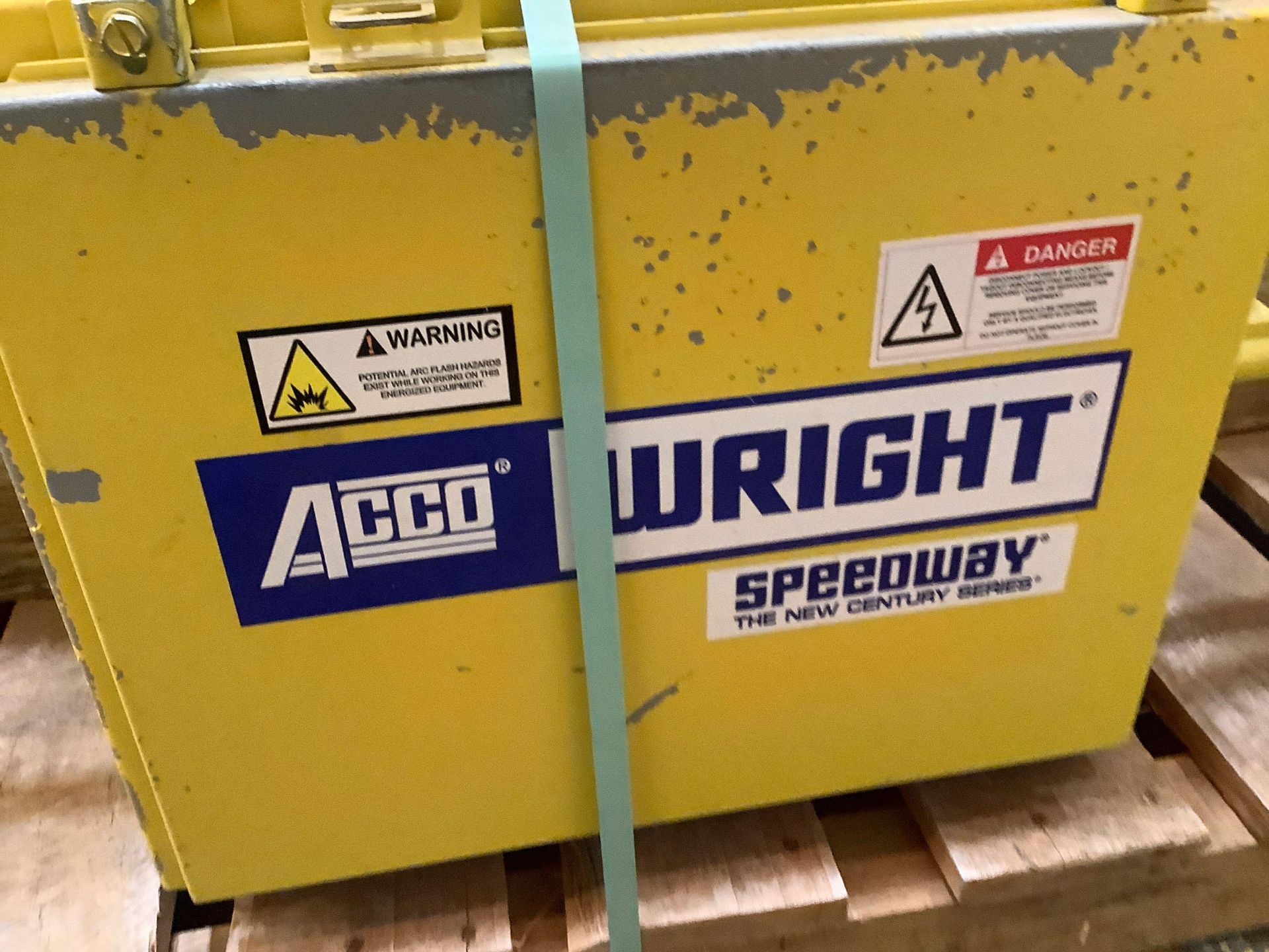 2 Ton Acco Wright Speedway Trolley and Hoist. See Photo - Image 2 of 5