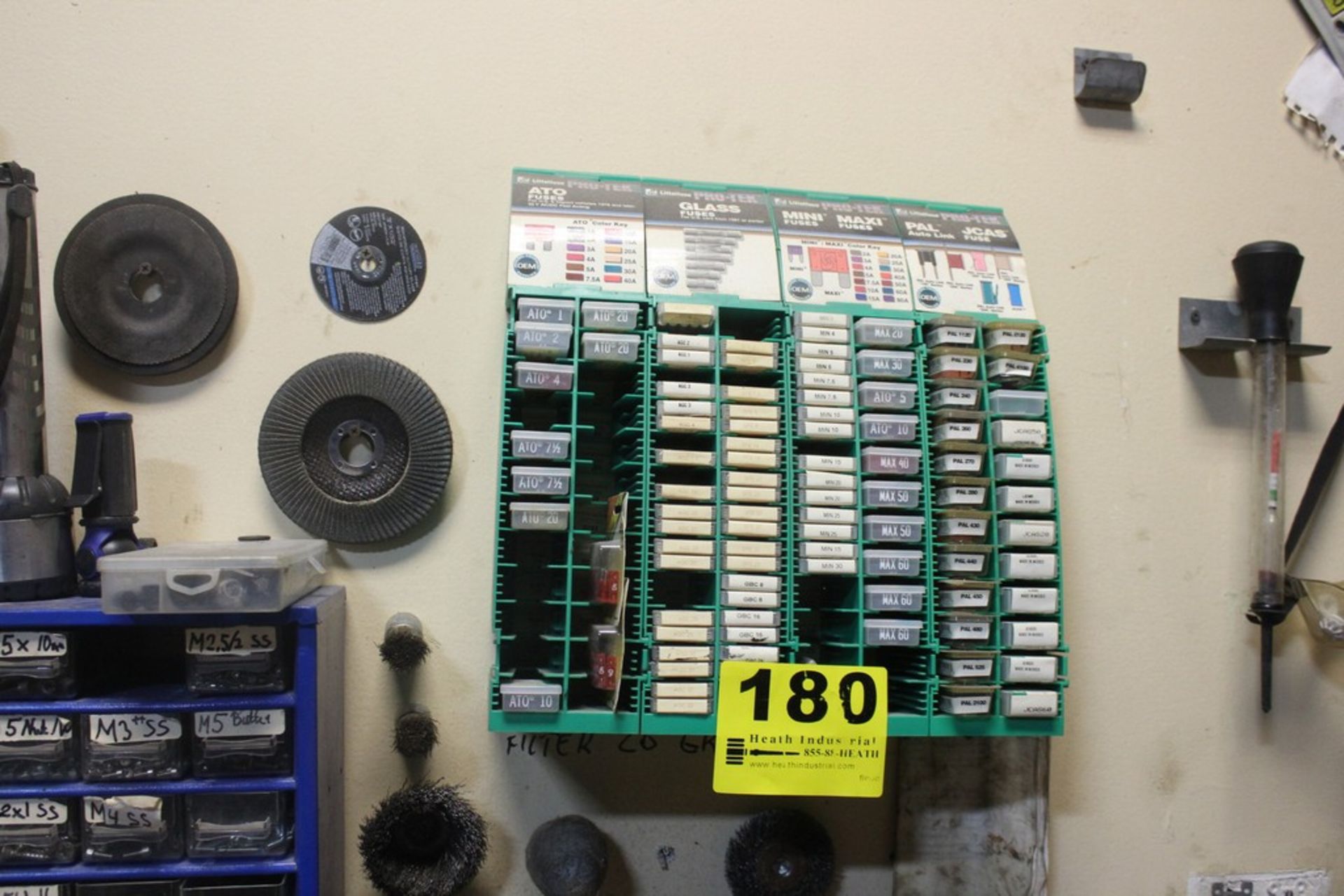 LARGE QUANTITY OF FUSES