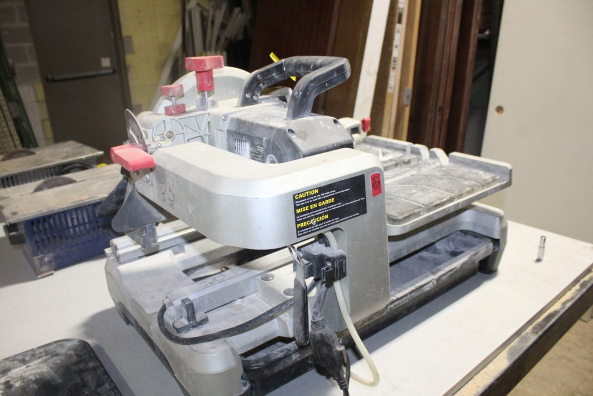 LACKMOND BEAST 10" DIAMOND WET TILE SAW - Image 3 of 3