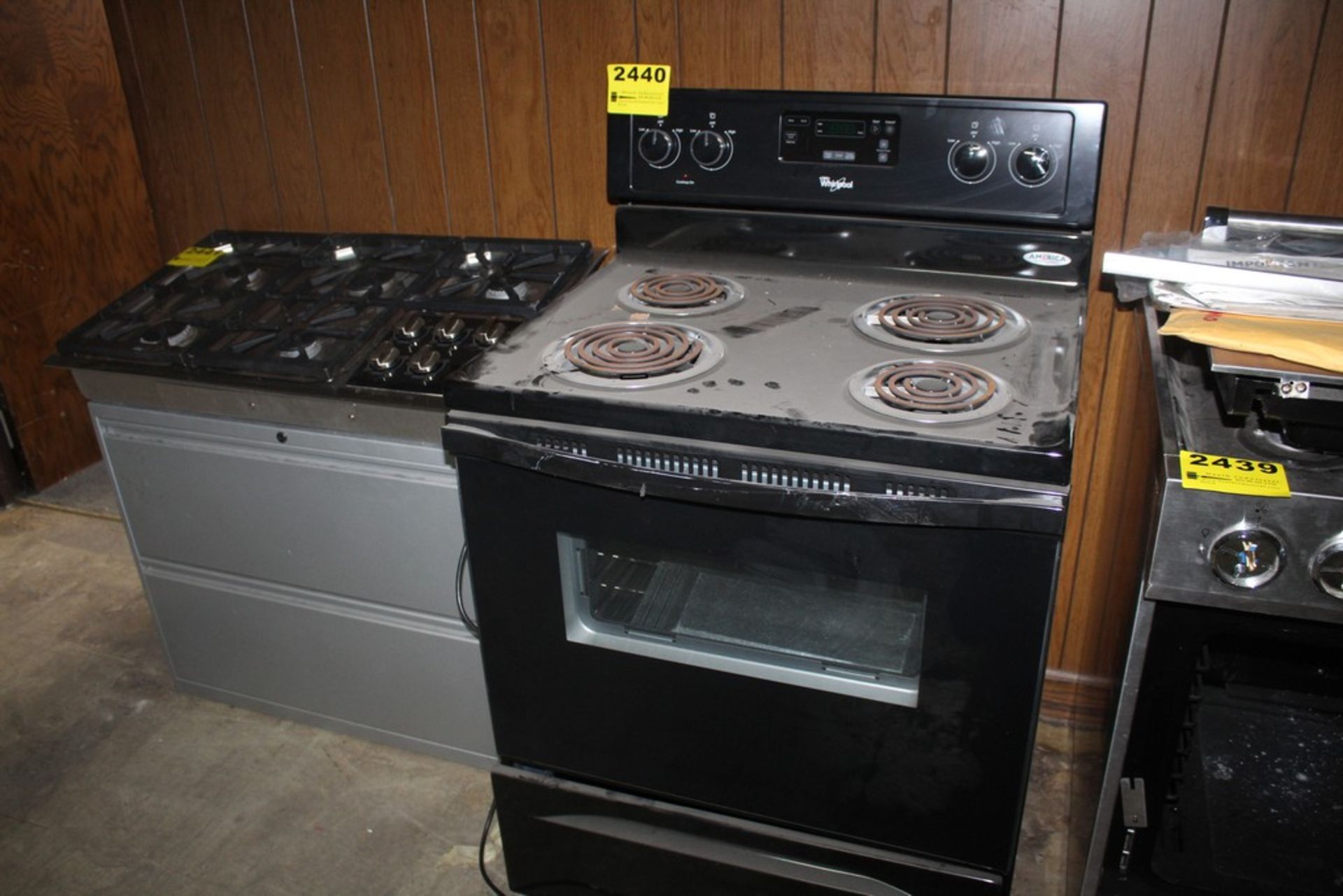 WHIRLPOOL FOUR BURNER ELECTRIC STOVE-30"