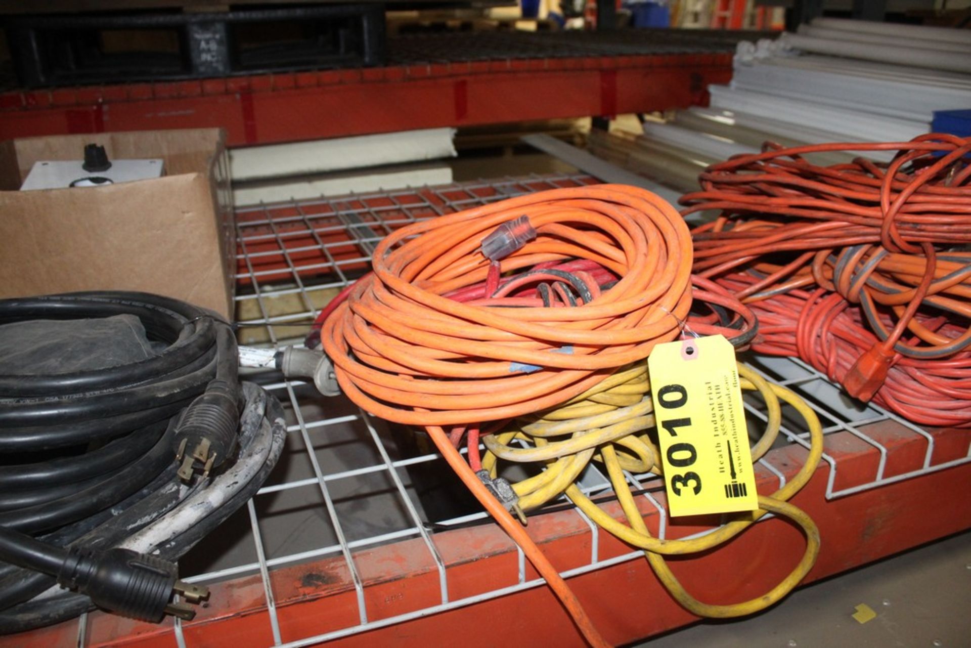 (5) HEAVY DUTY ELECTRIC CORDS