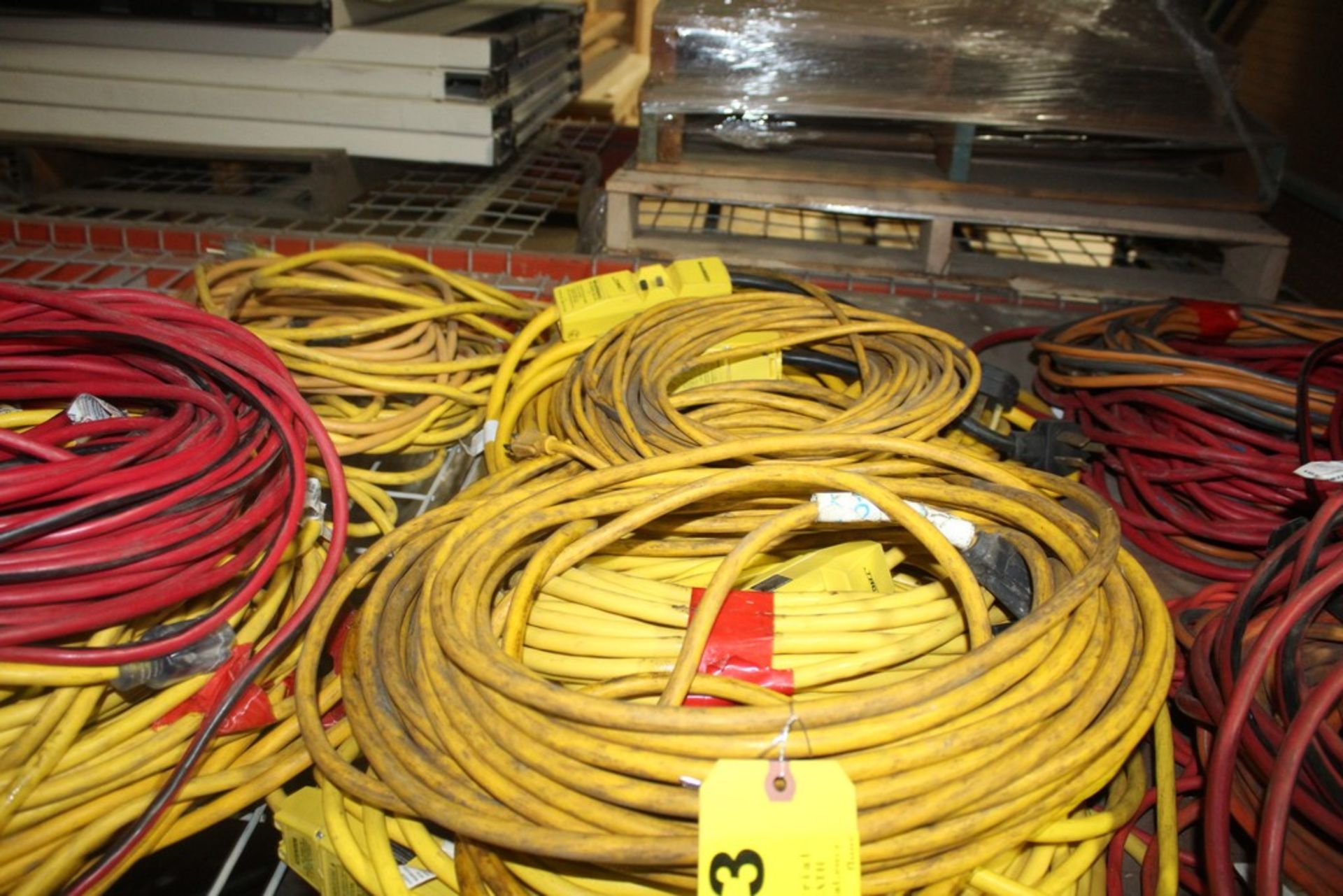 (5) HEAVY DUTY ELECTRIC CORDS