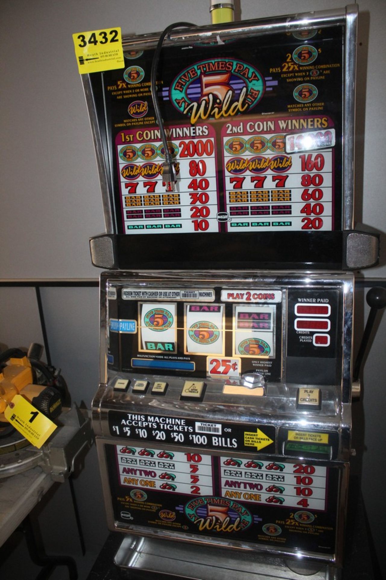 IGT 5 WILD 25 CENT CLASSIC SLOT MACHINE, MODEL 96433700, WITH STAND - Image 2 of 3