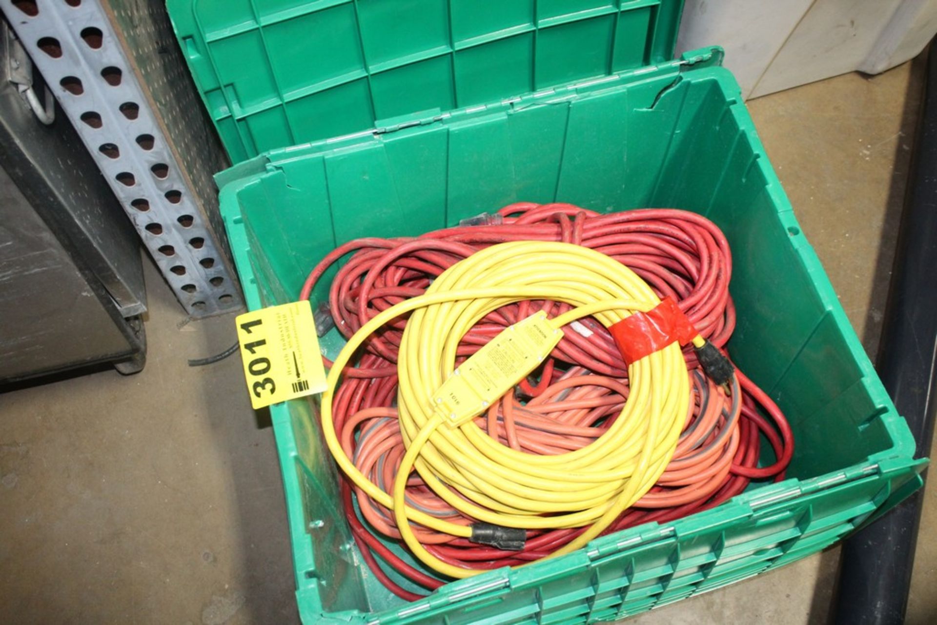 (5) HEAVY DUTY ELECTRIC CORDS