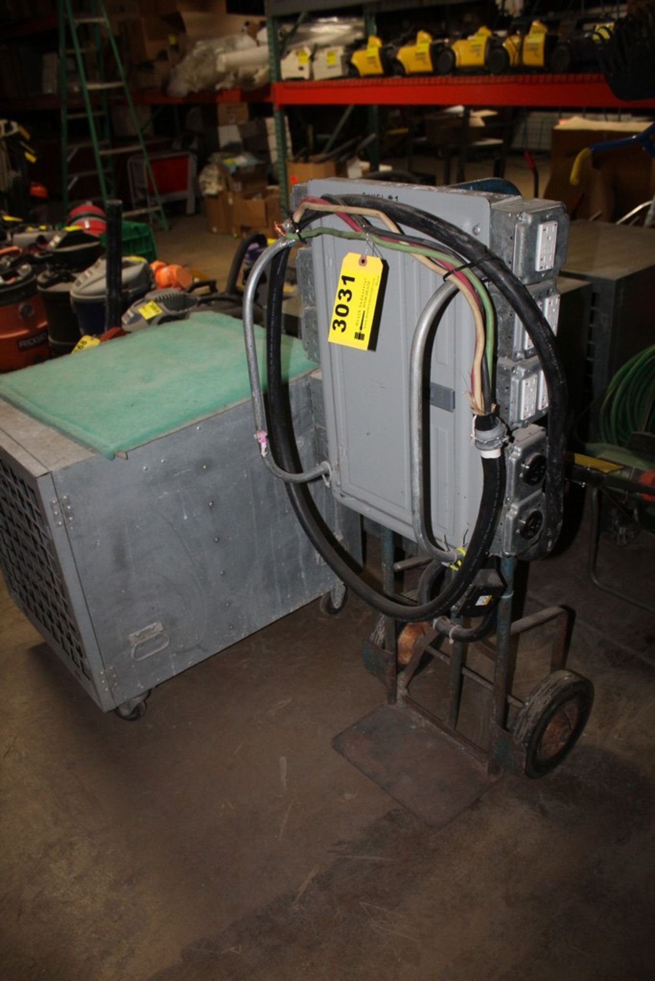 PORTABLE POWER DISTRIBUTION BOX WITH TWO WHEEL DOLLY