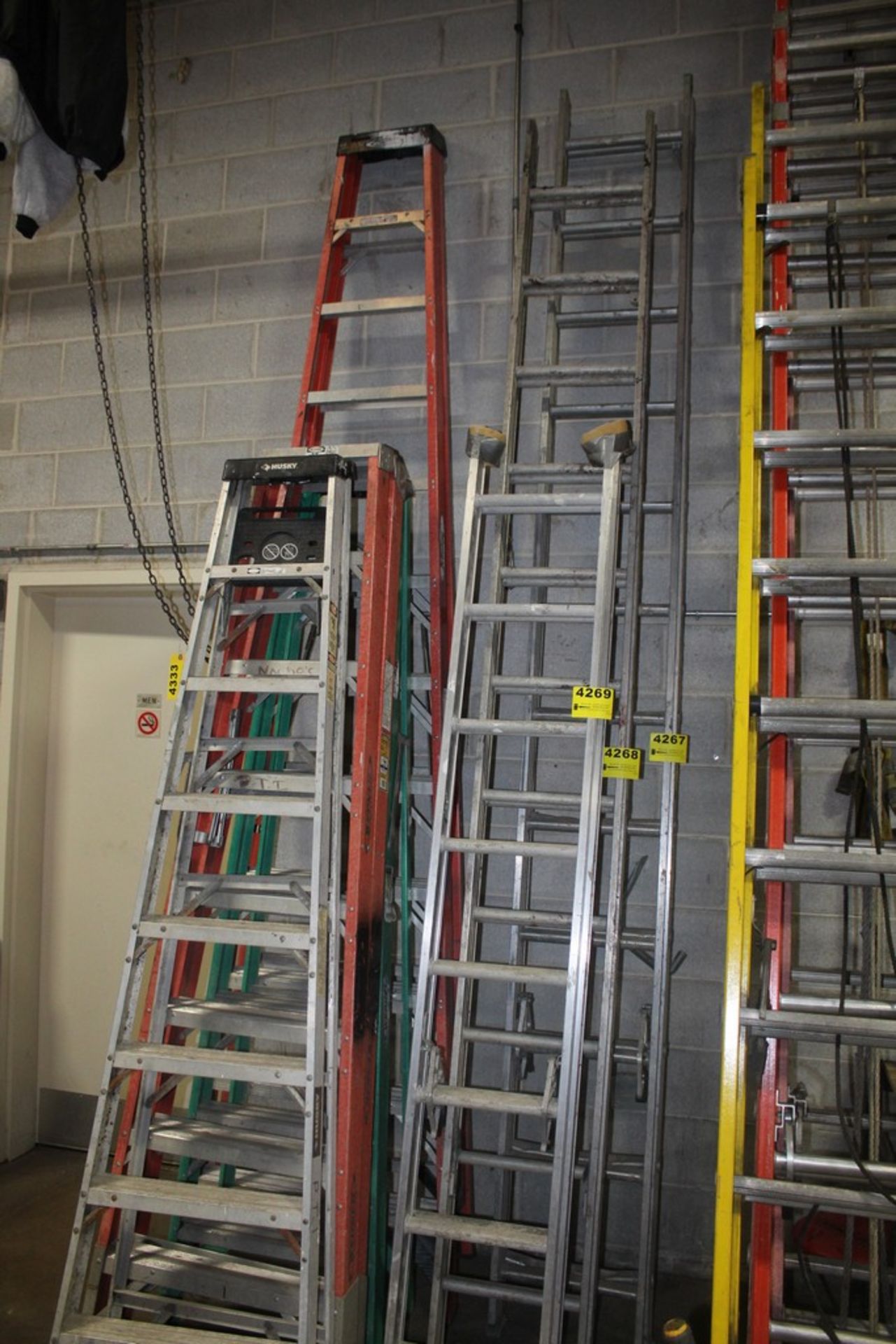 LOUISVILLE 24' ALUMINUM EXTENSION LADDER