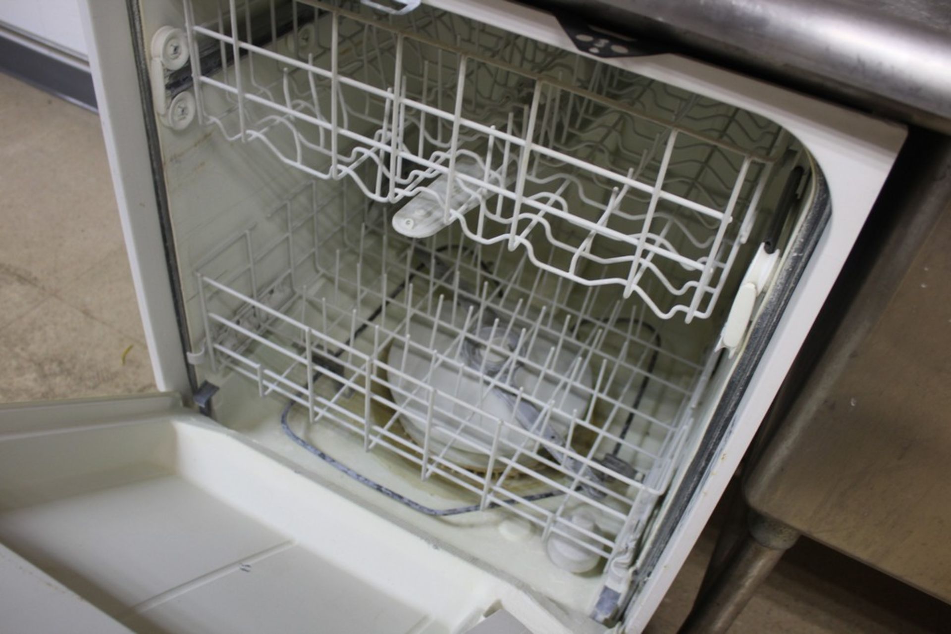 KENMORE ULTRAWASH QUIET GUARD STANDARD DISHWASHER - Image 2 of 2