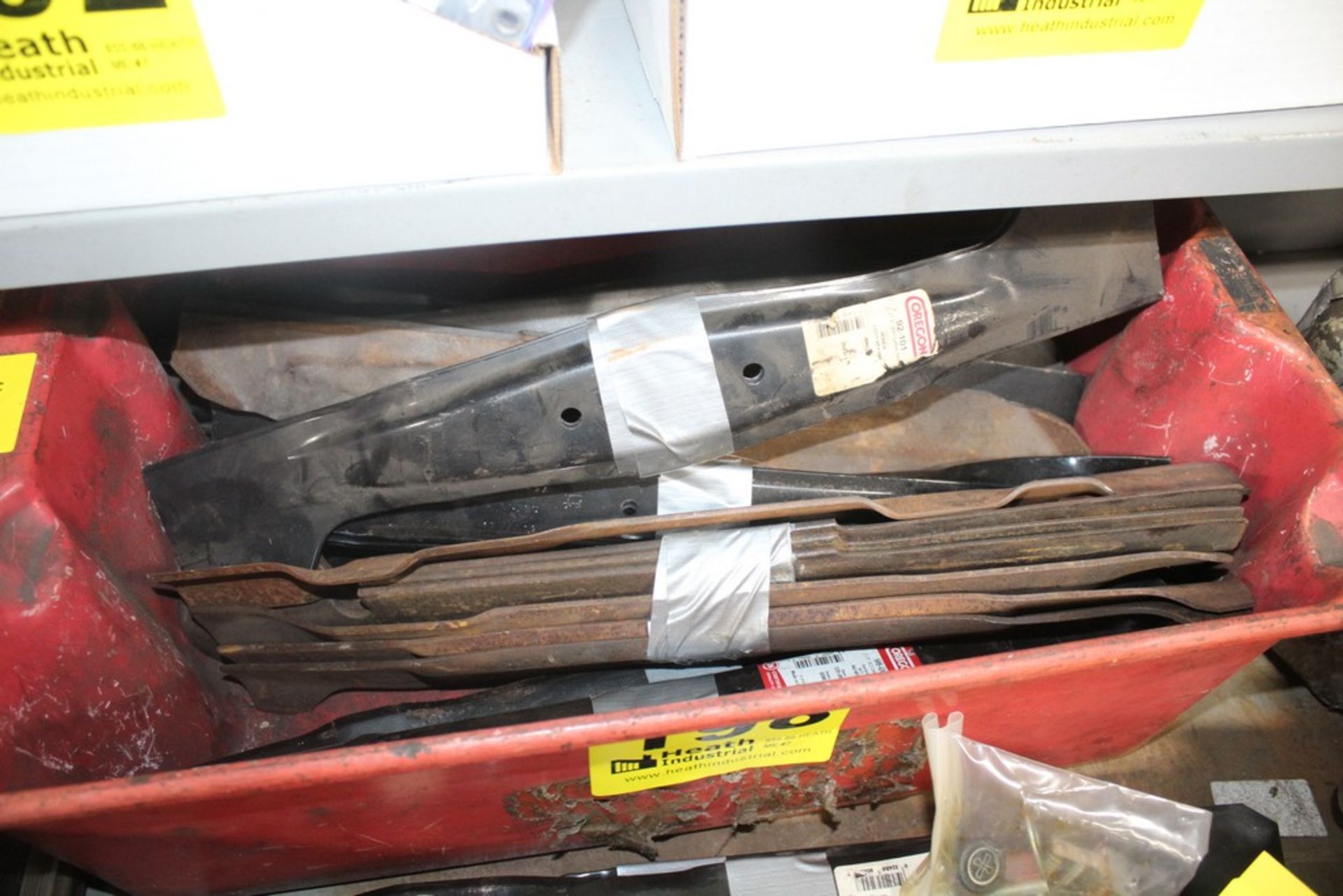 LARGE QUANTITY OF OREGON REPLACEMENT MOWER BLADES, VARIOUS SIZES