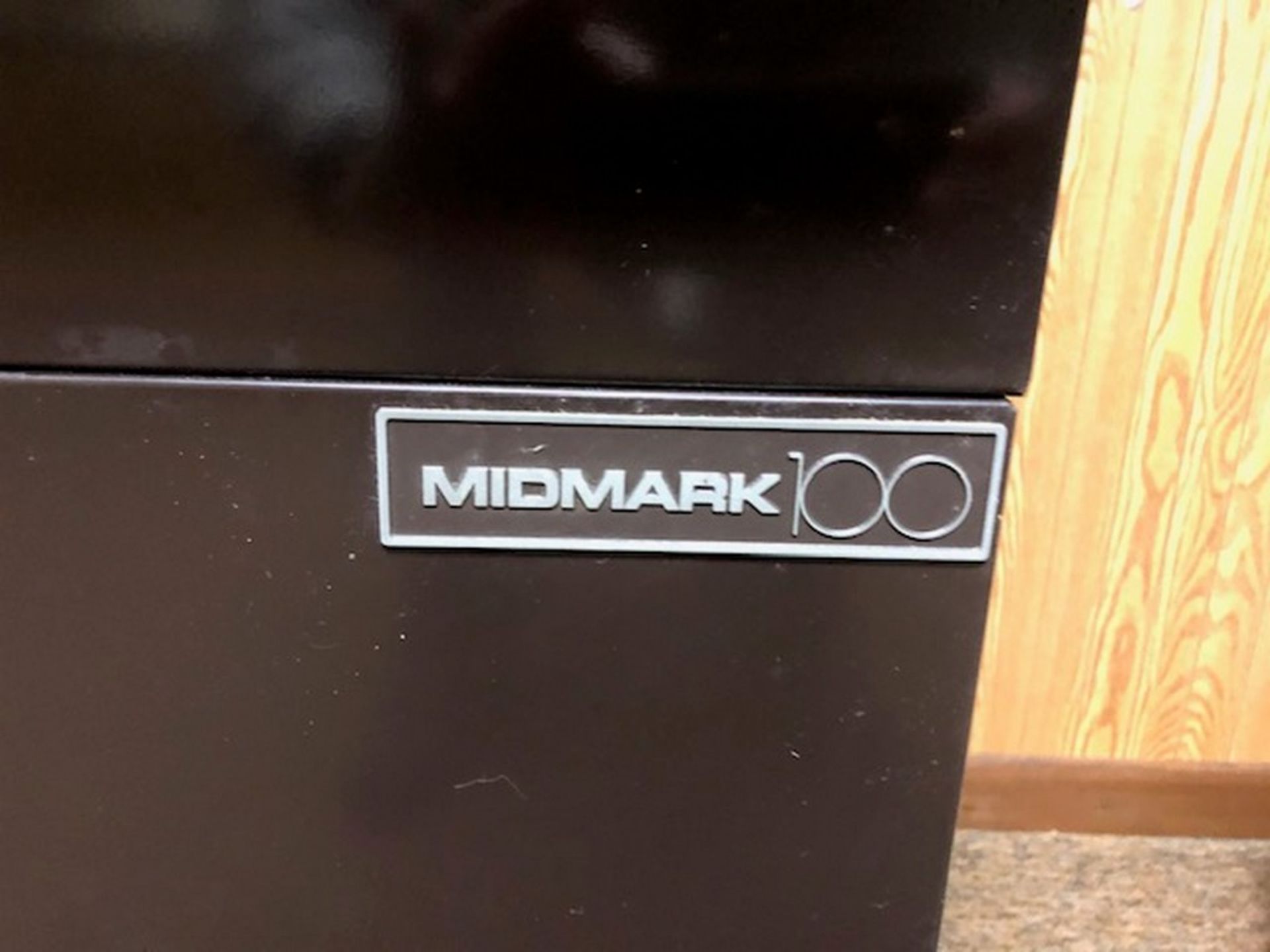 MIDMARK MODEL 100 EXAM TABLE W/CABINET - Image 2 of 3