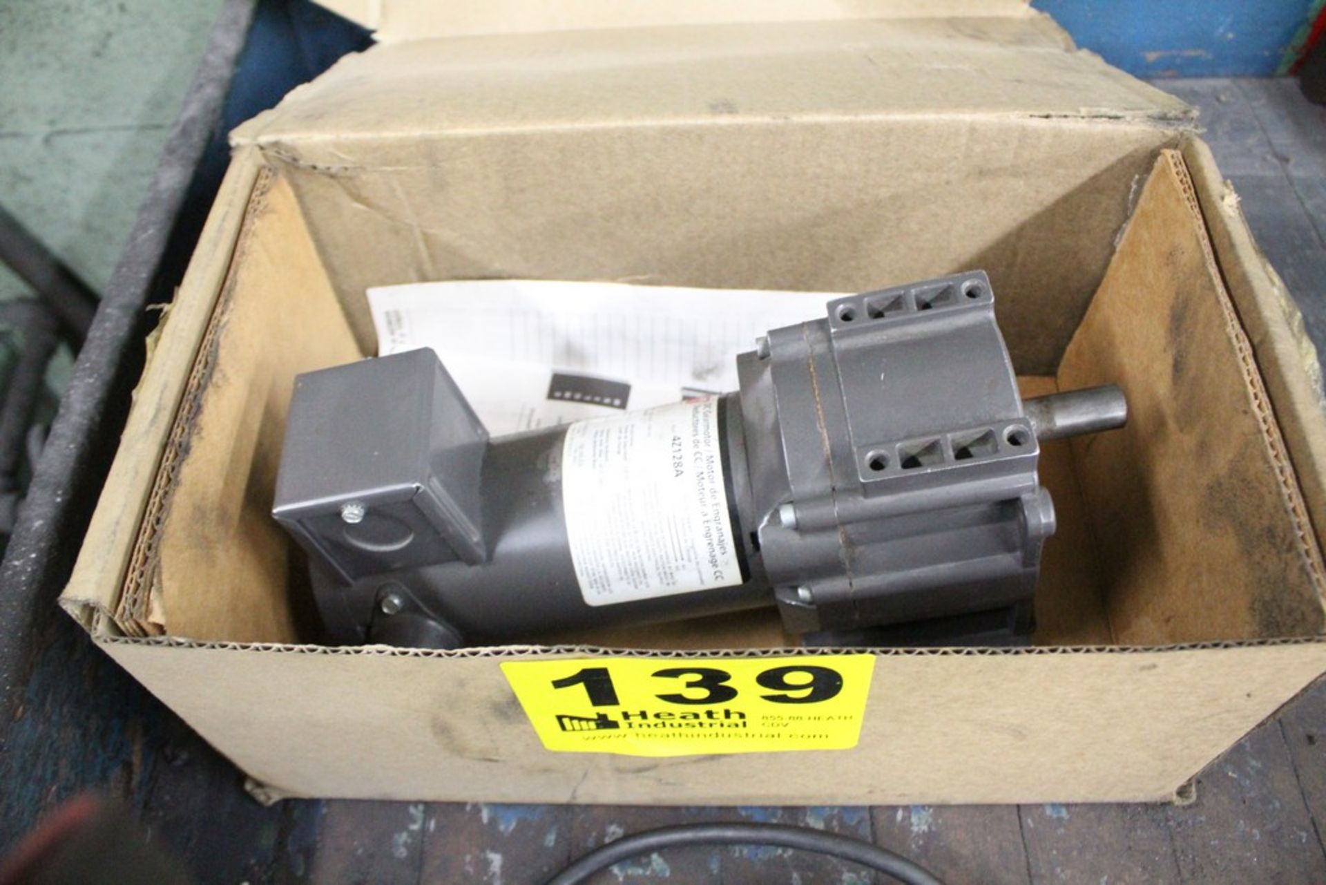 DAYTON NO. 4Z128A GEAR MOTOR