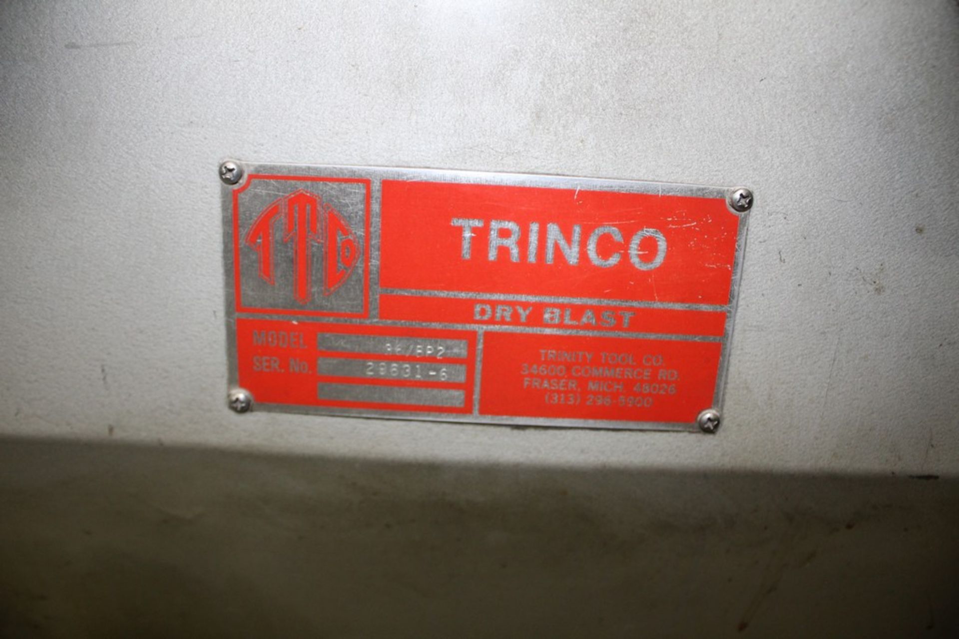 TRINCO MODEL 36/BP2 DRY BLAST CABINET, S/N 29631-6 WITH COLLECTOR - Image 2 of 4