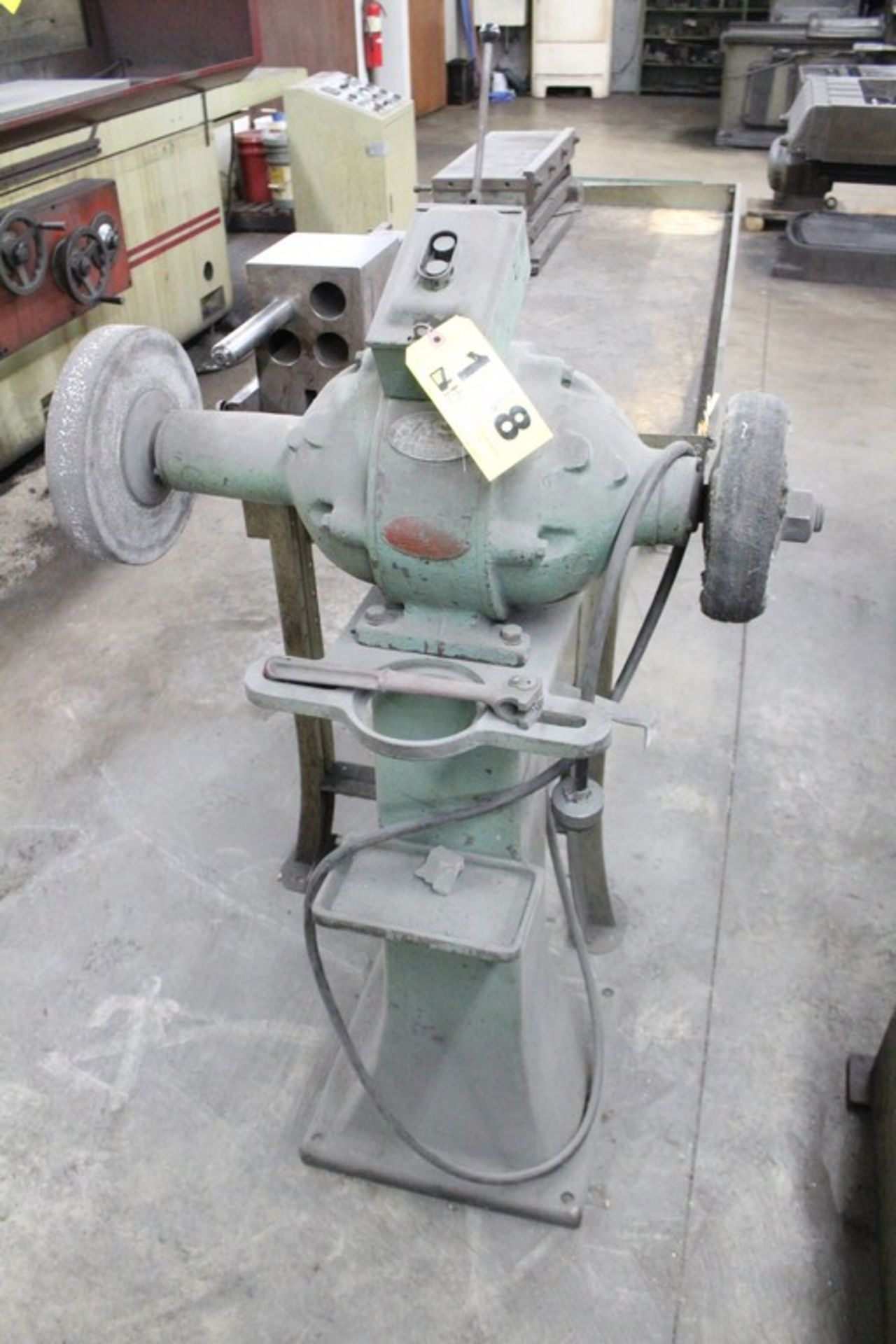 US ELECTRIC TOOL 10" DOUBLE END PEDESTAL GRINDER / BUFFER - Image 2 of 2