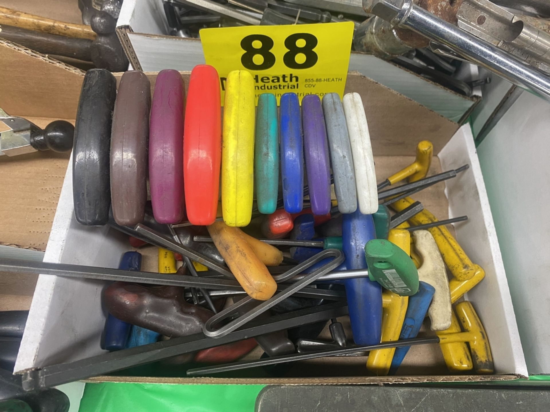 ASSORTED T-HANDLE HEX KEYS IN BOX