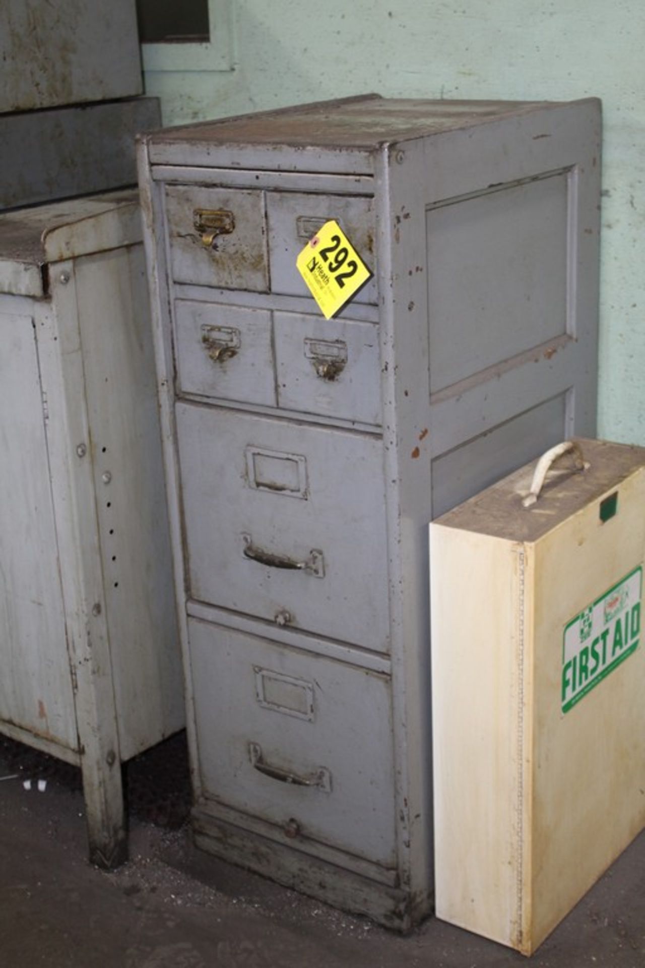 20" X 15" X 40" SIX DRAWER STEEL STORAGE CABINET WITH MISC. HONE SUPPLIES