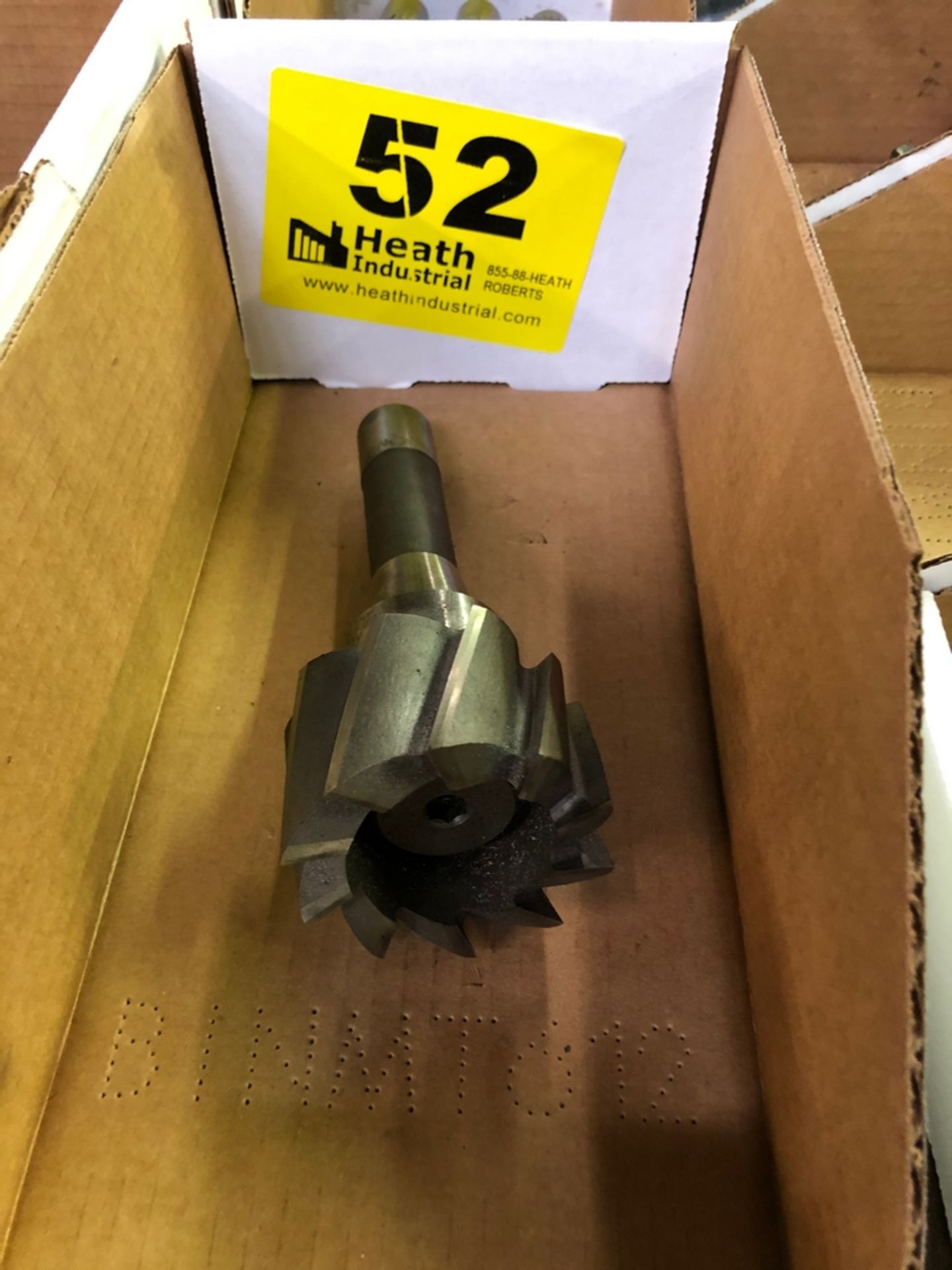 MILLING CUTTER WITH R-8 SHANK