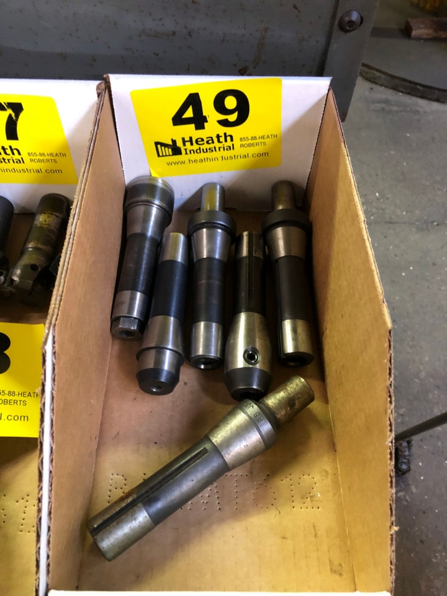 LOT 6 R-8 TOOLHOLDERS