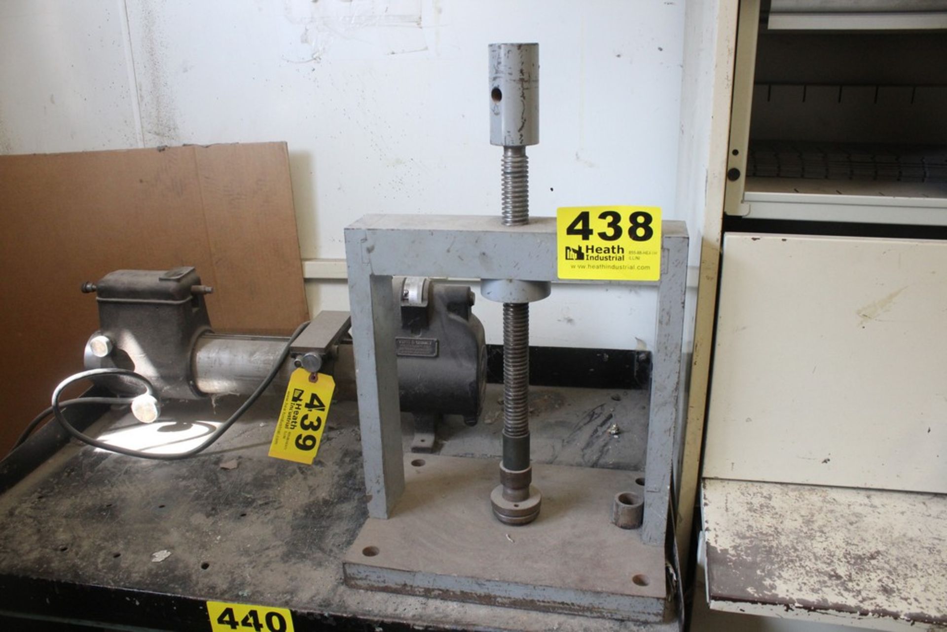 HEAVY DUTY SCREW PRESS