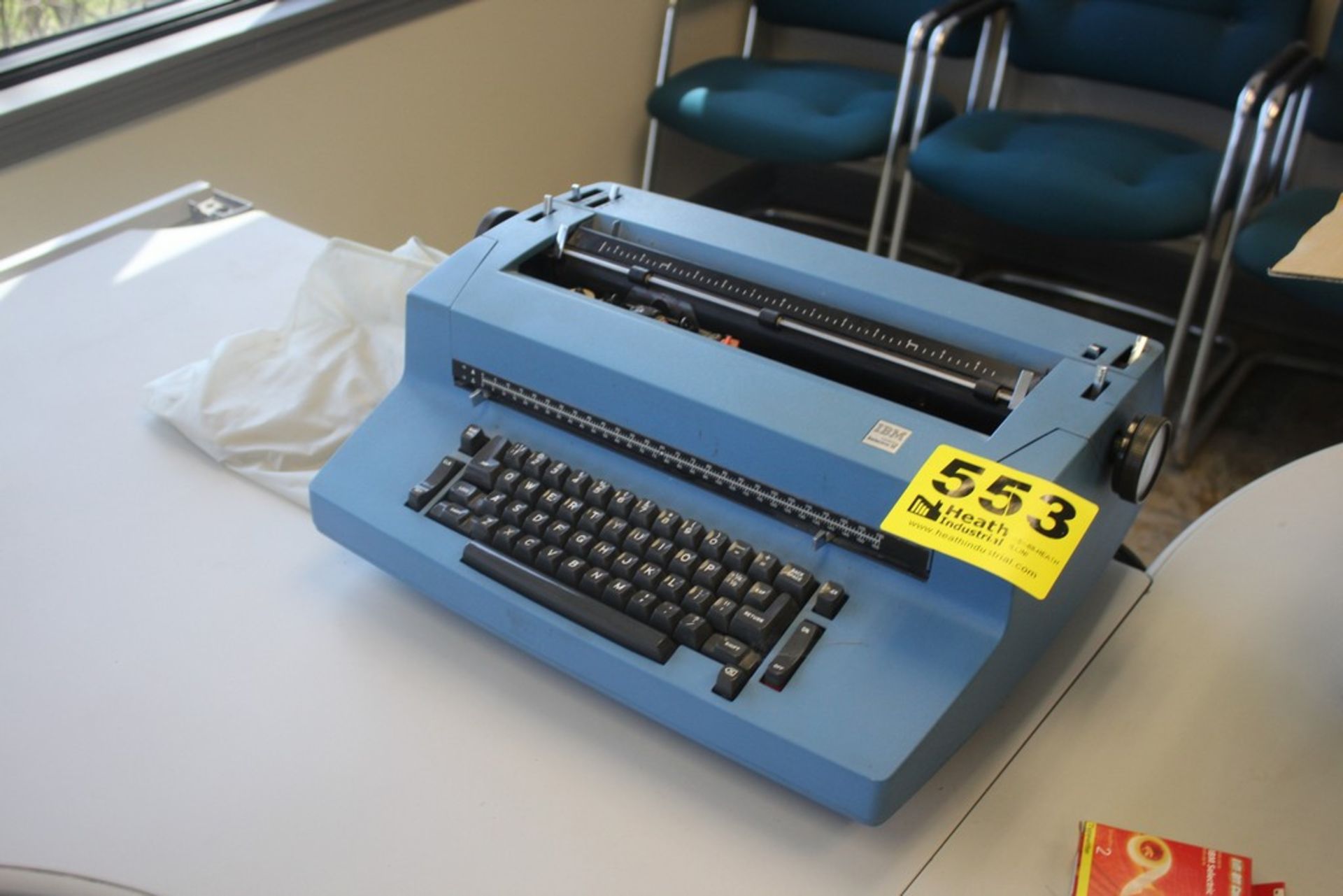 IBM SELECTRIC II CORRECTING TYPEWRITHER