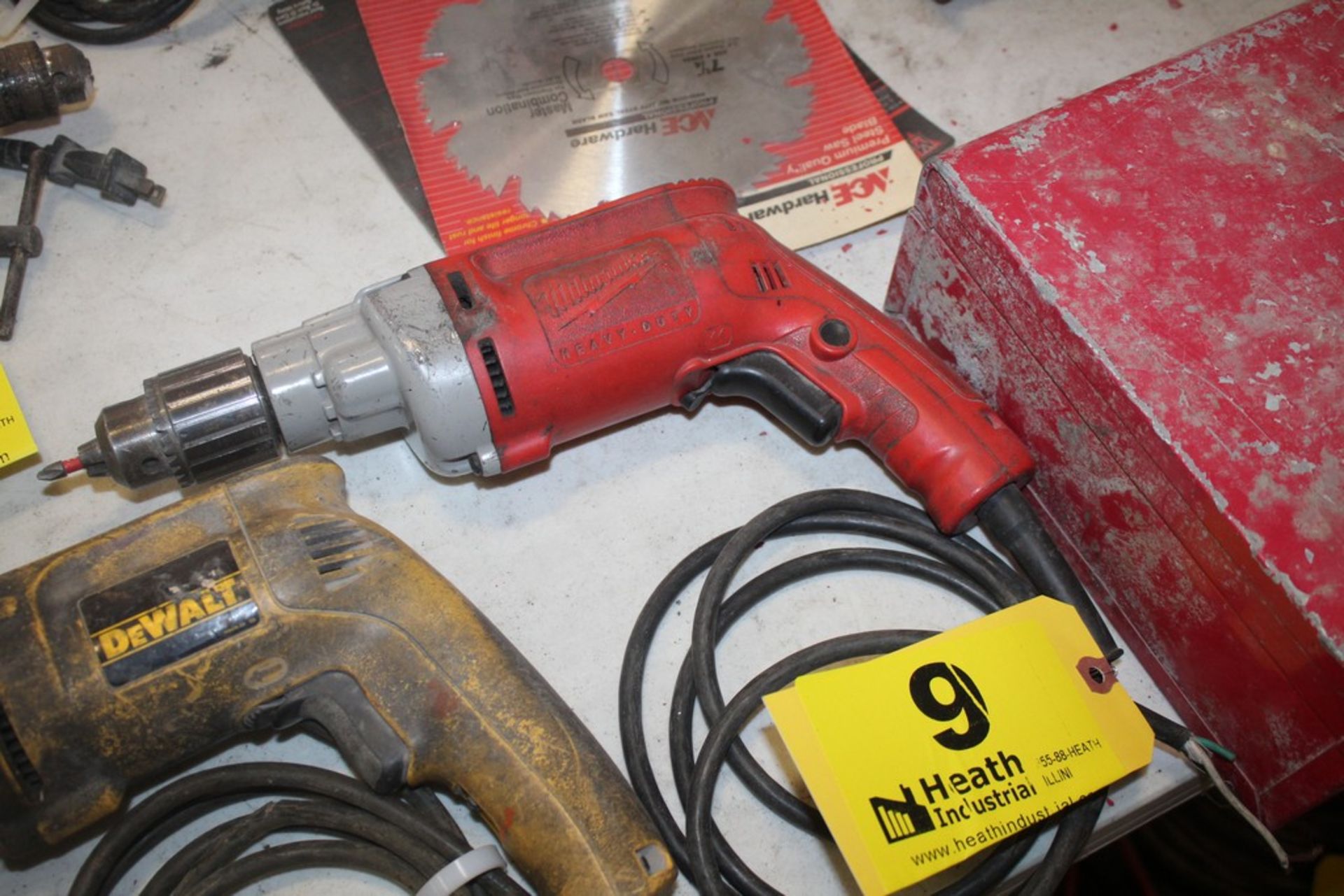 MILWUAKEE MAGNUM 1/2" DRILL (NEEDS PLUG)