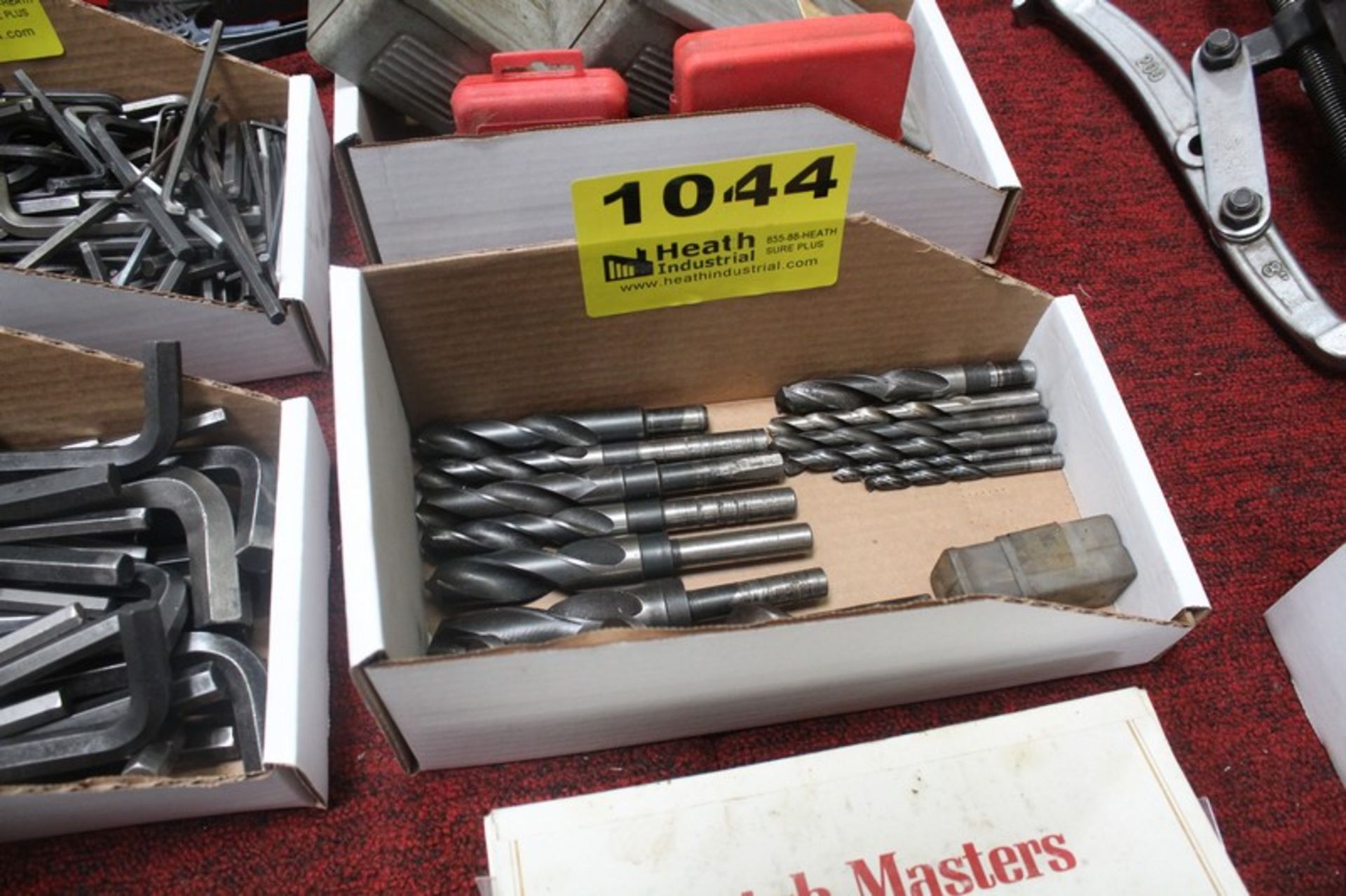 ASSORTED DRILL BITS IN BOX