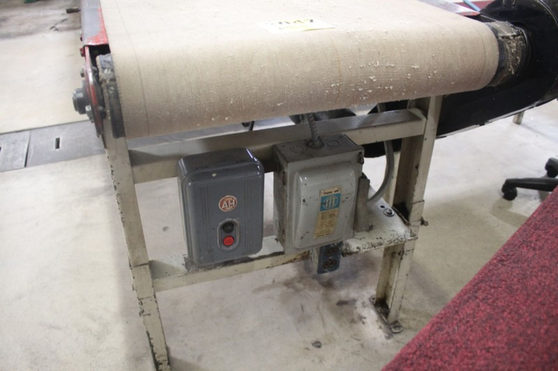 BELT DRIVE POWER CONVEYOR, 21' X 24" - Image 2 of 2