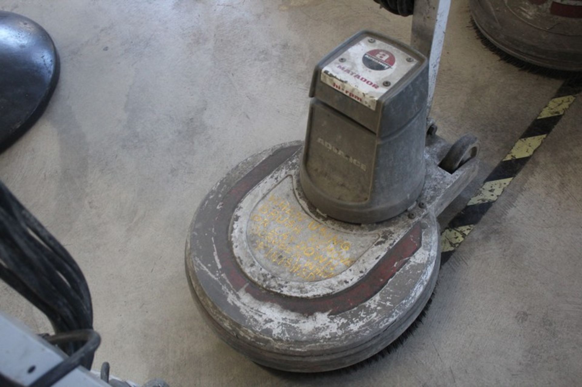 ADVANCE MATADOR ELECTRIC FLOOR SCRUBBER - Image 2 of 2