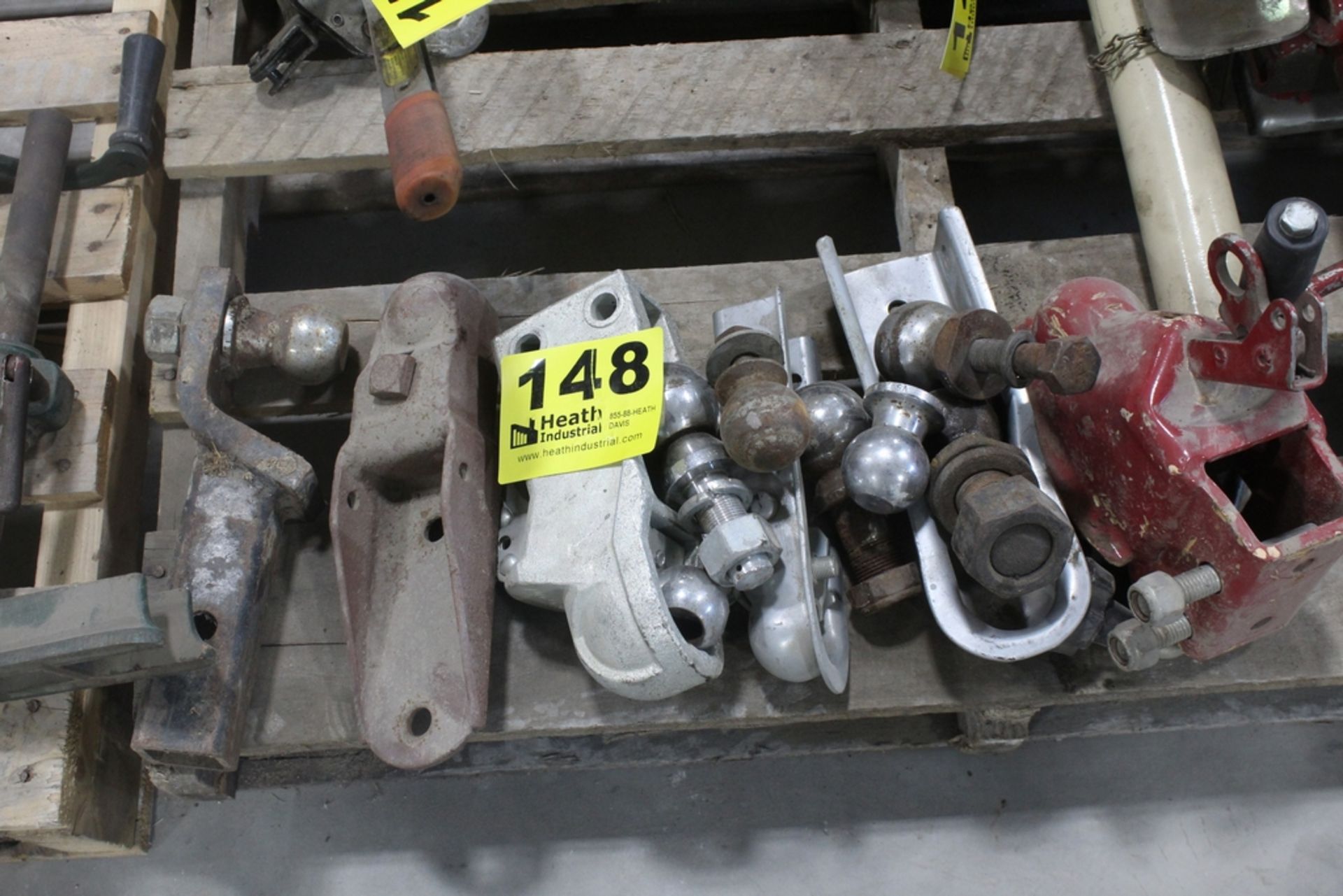 ASSORTED TRAILER BALLS AND HITCHES