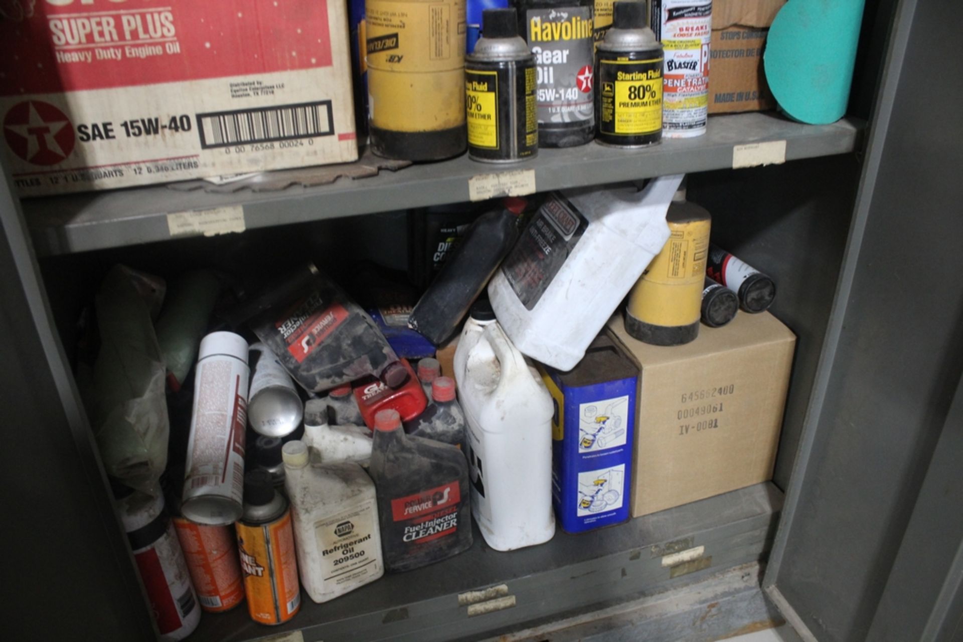 TWO DOOR STEEL CABINET, 72" X 36" X 18", WITH CONTENTS OF ASSORTED SPRAYS, CLEANERS AND ADDITIVES - Image 4 of 4